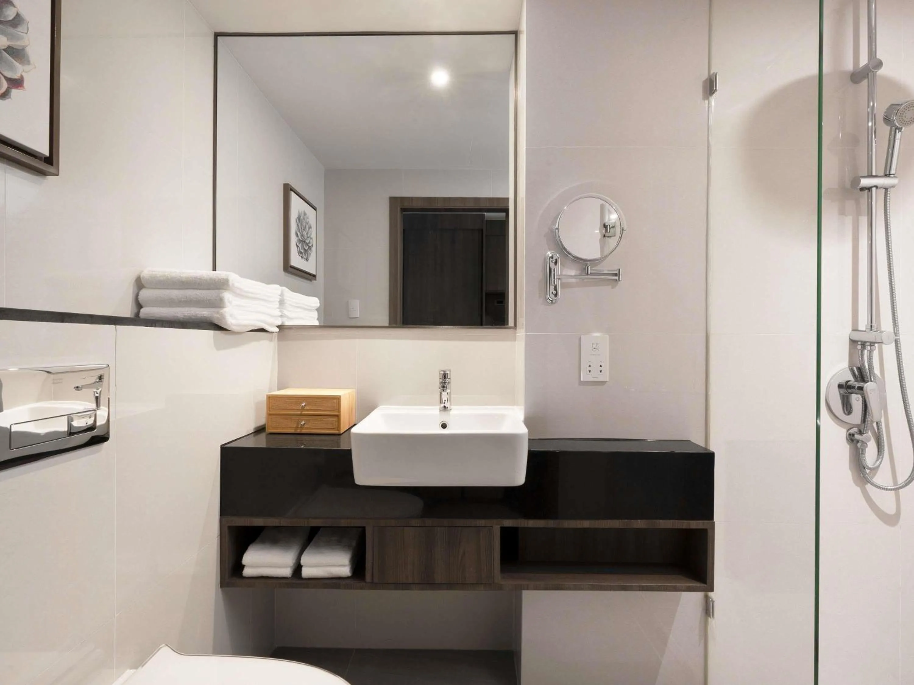 Bedroom in Novotel Living Bangkok Sukhumvit Legacy