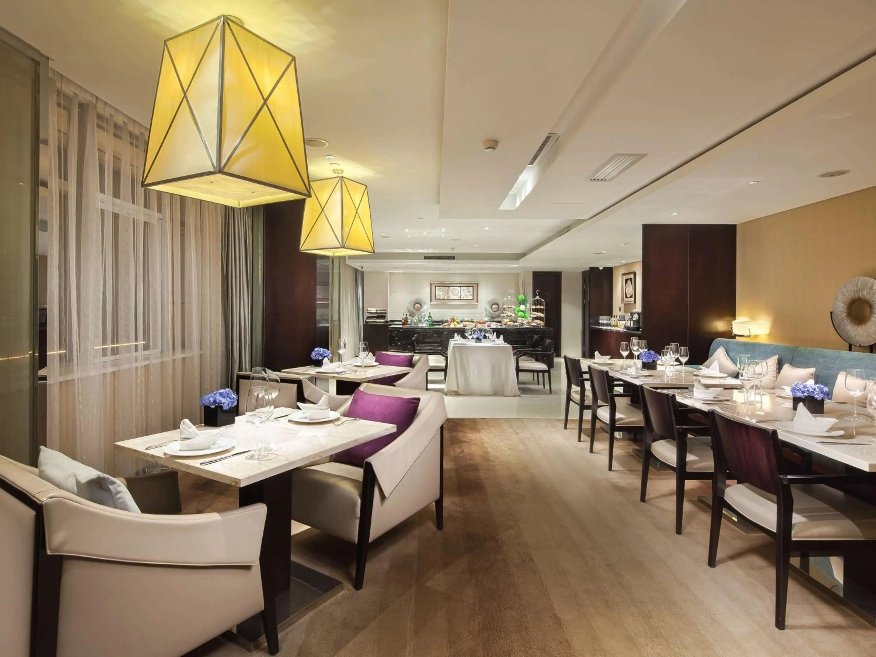 Property building, Restaurant/Places to Eat in Grand Mercure Beijing Dongcheng Hotel