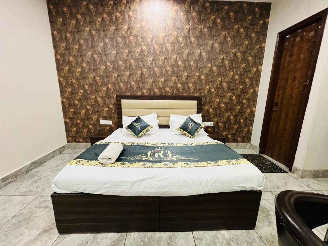 Bed in Raghav inn