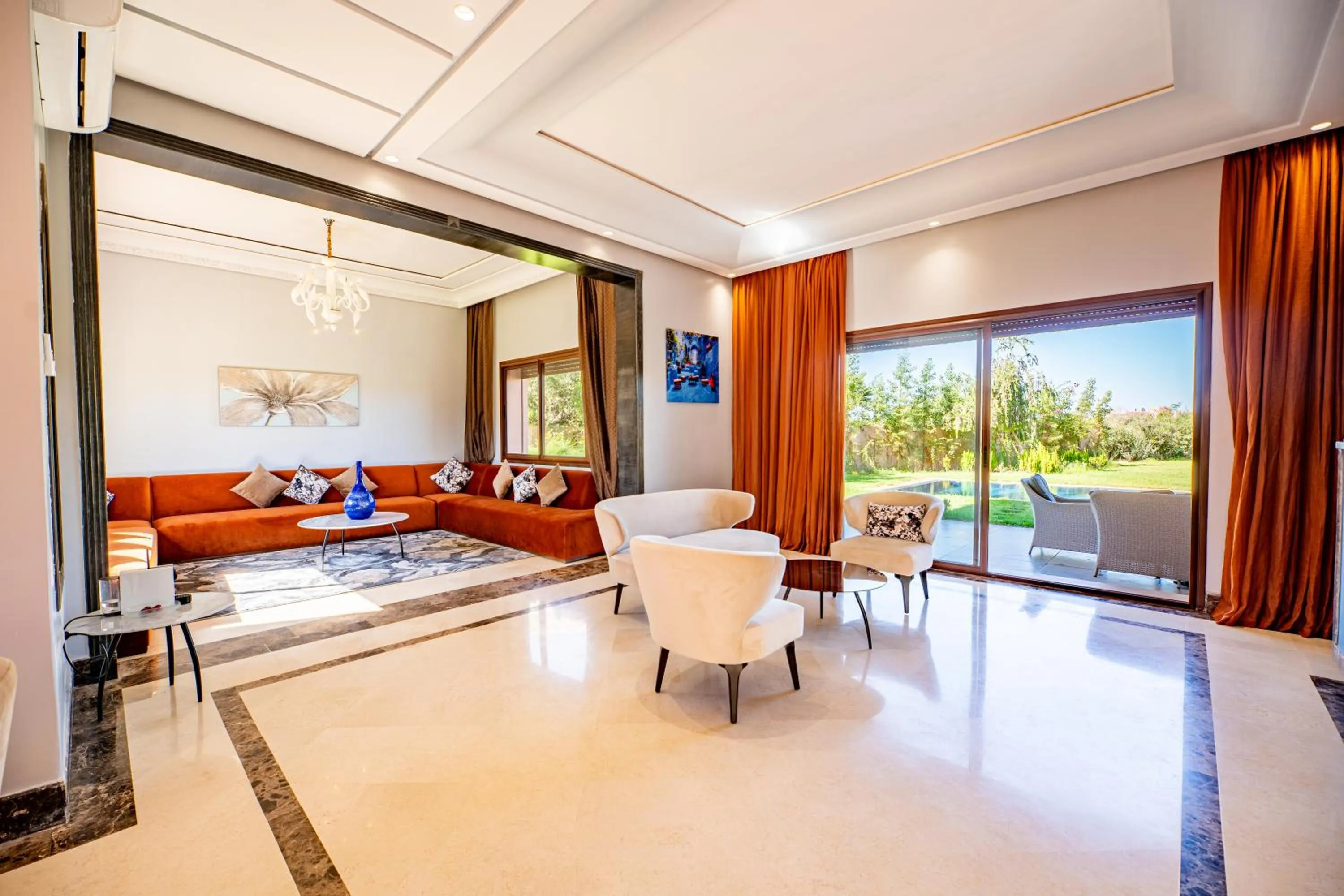 Living room in Konouz Palace