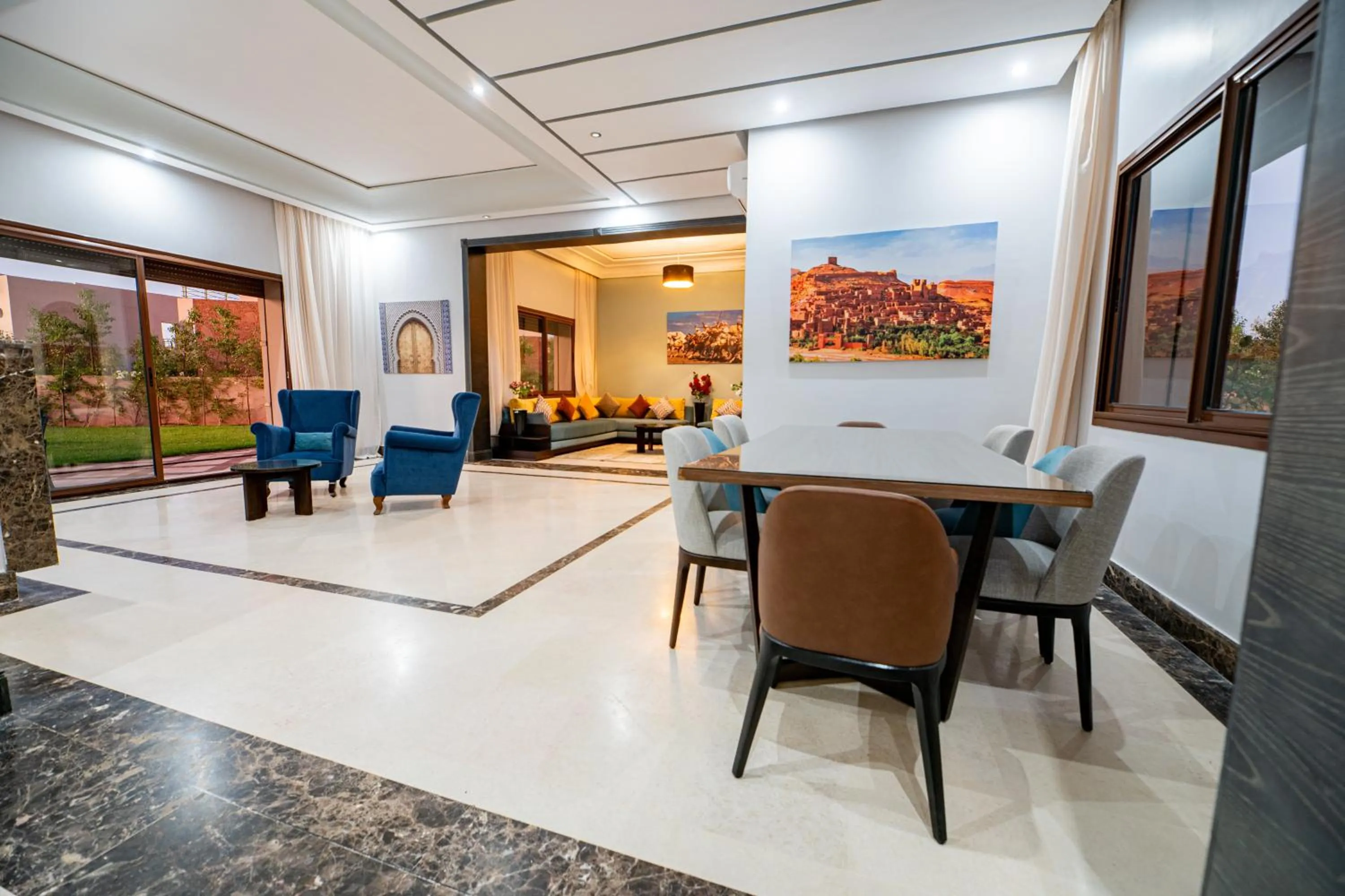 Living room in Konouz Palace