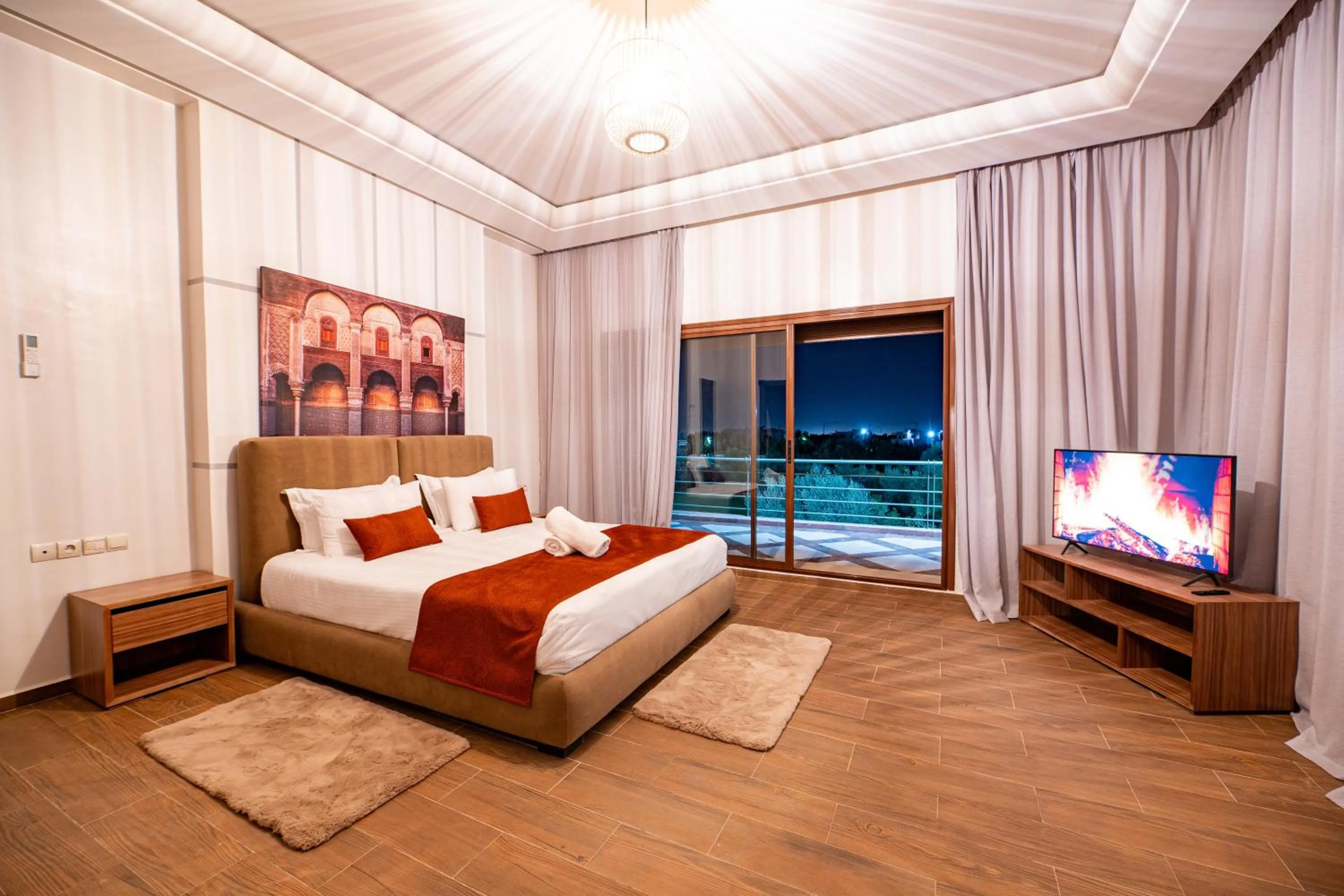 Bedroom, Bed in Konouz Palace