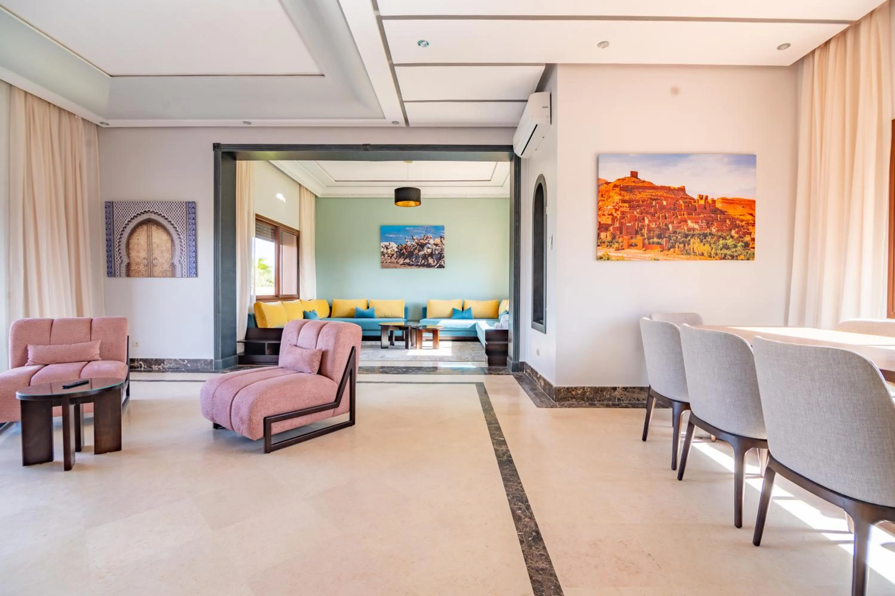 Living room in Konouz Palace