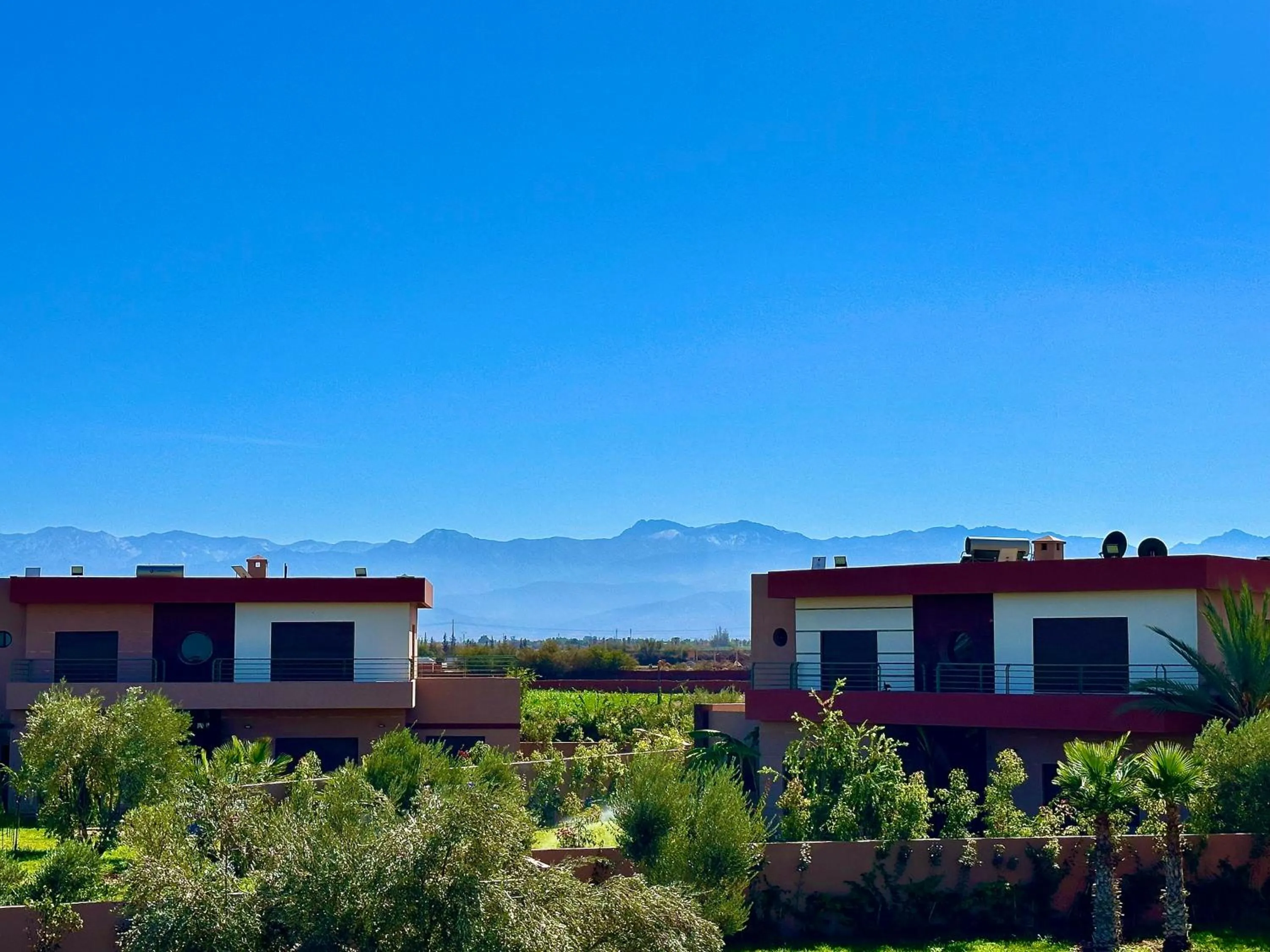 Mountain view in Konouz Palace