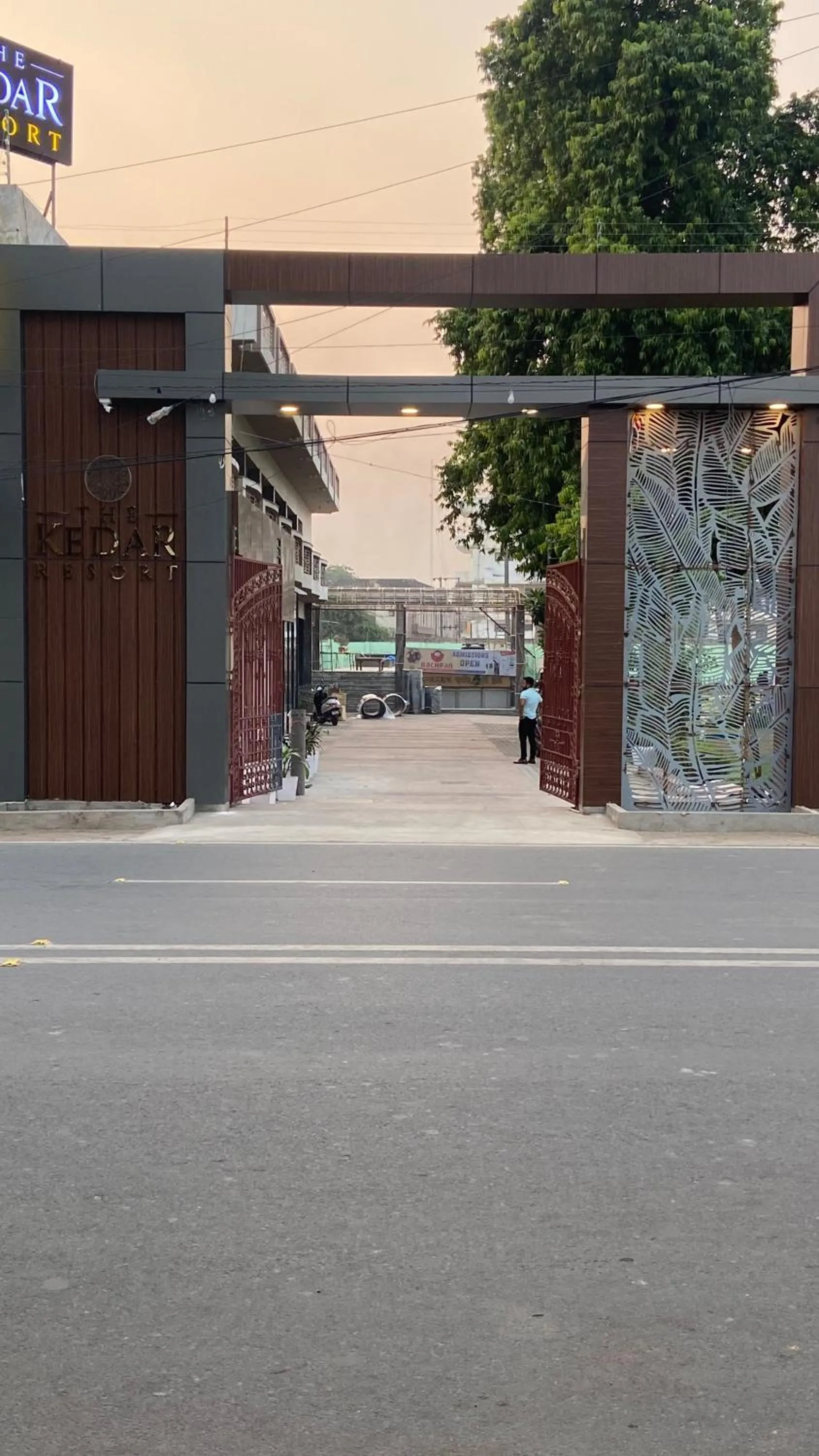 Facade/entrance in The Kedar Resort