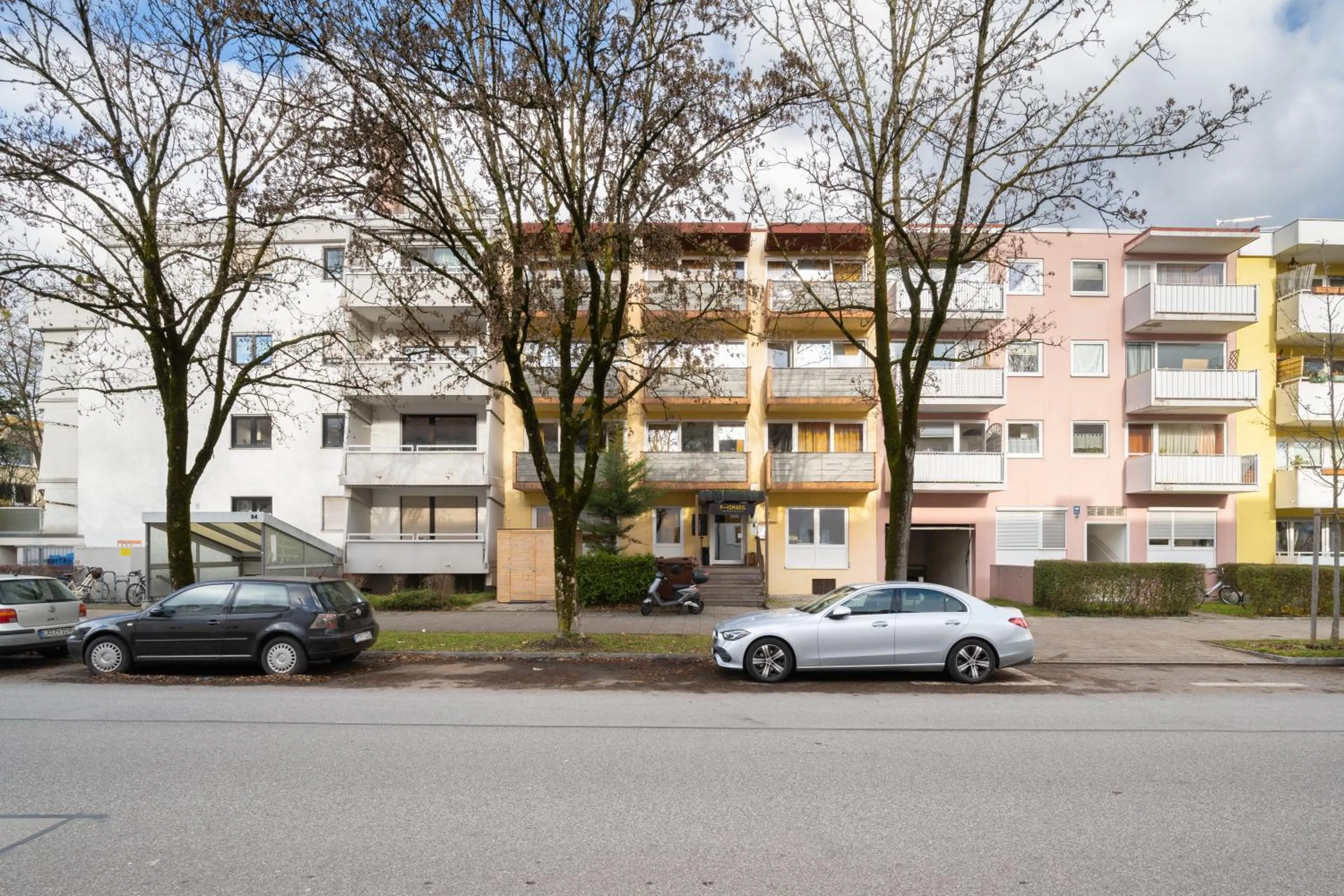 Property building in Homaris Apartments München Laim