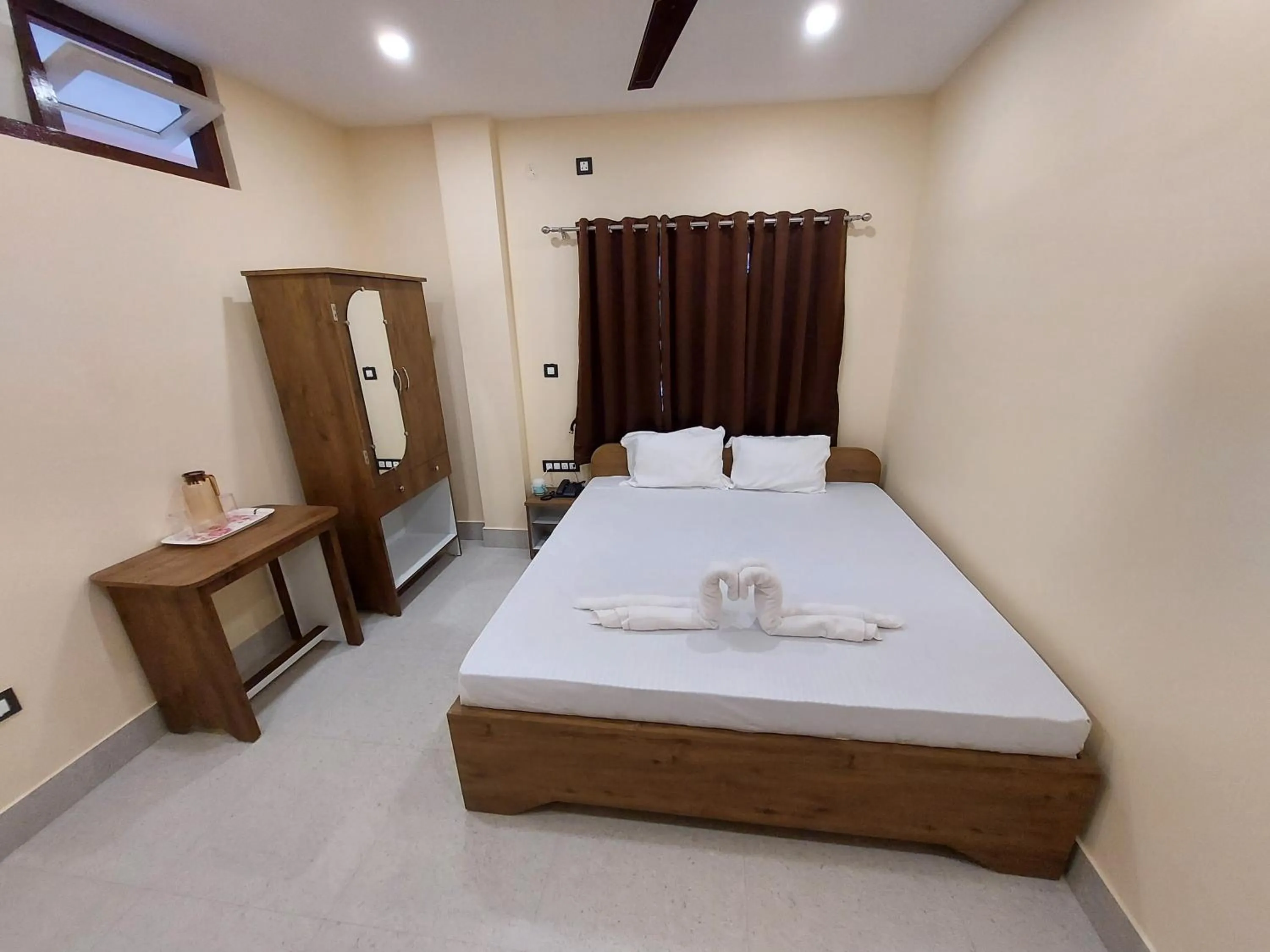 Photo of the whole room, Bed in Hotel Hari Gayatri Regent