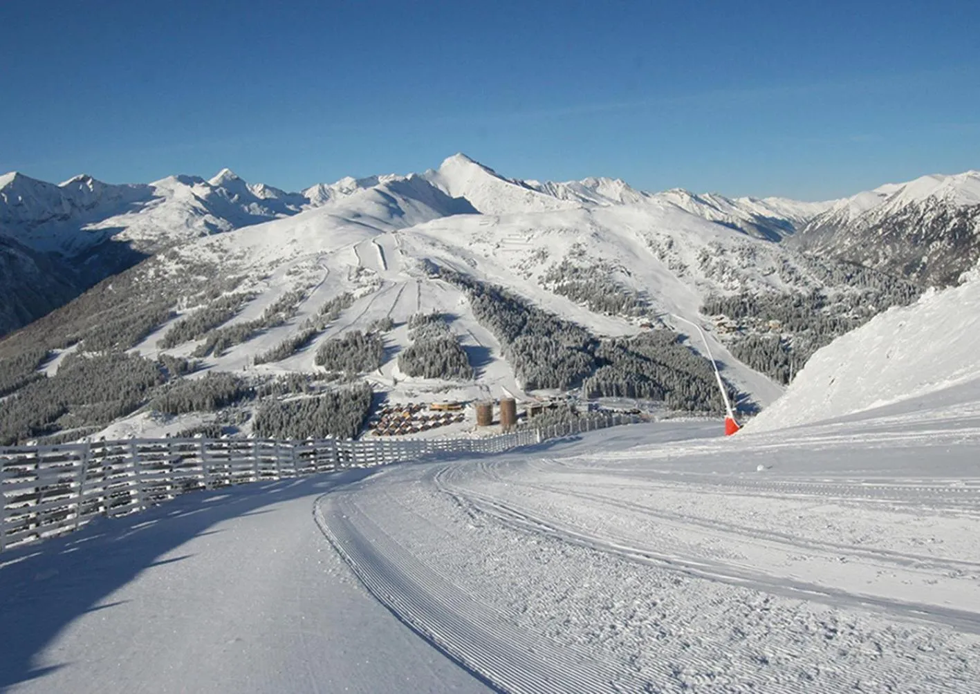 Skiing in Apartments by GMS