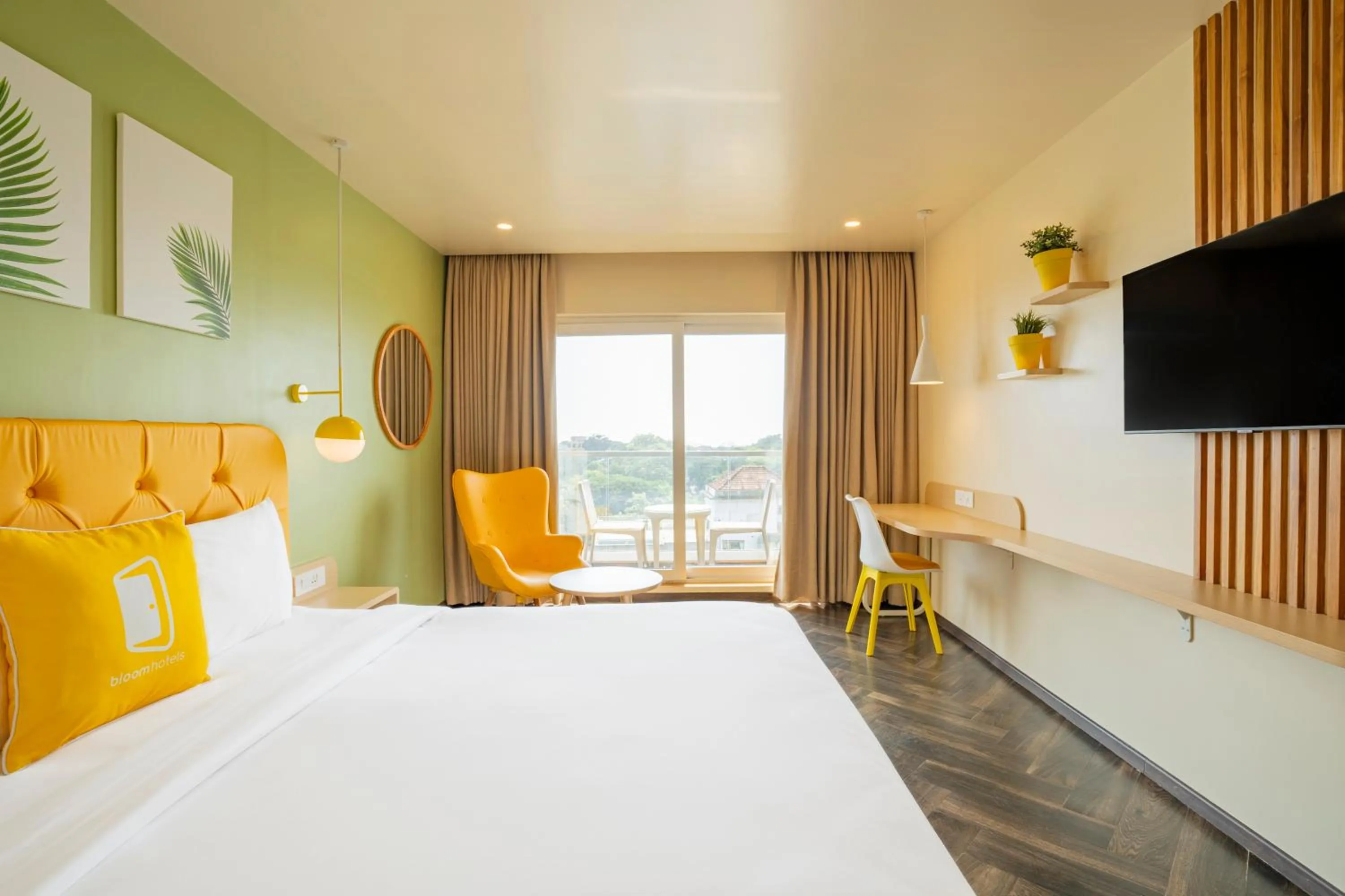 Bedroom, Bed in Bloom Hotel - Dona Paula