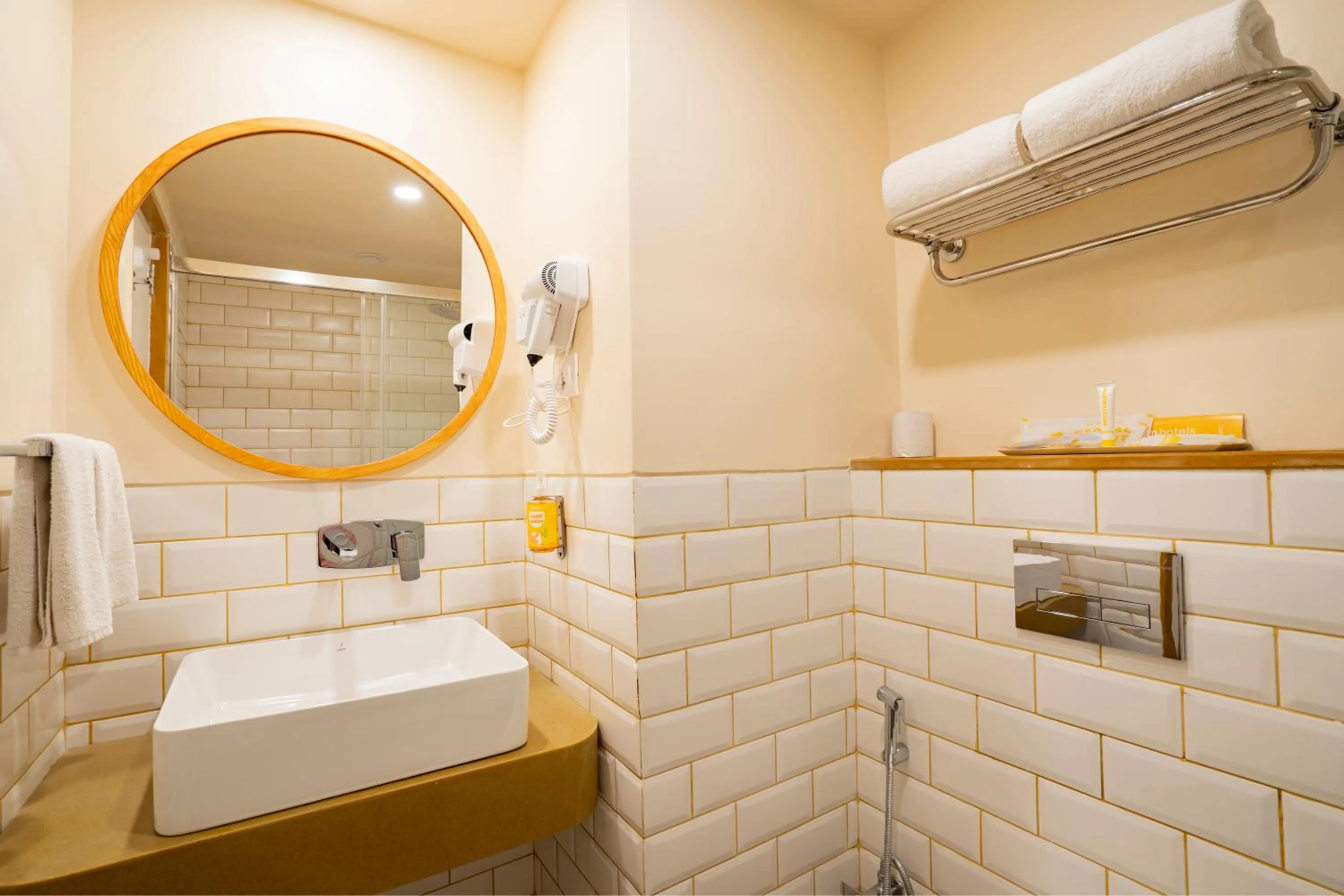 Bathroom in Bloom Hotel - Dona Paula