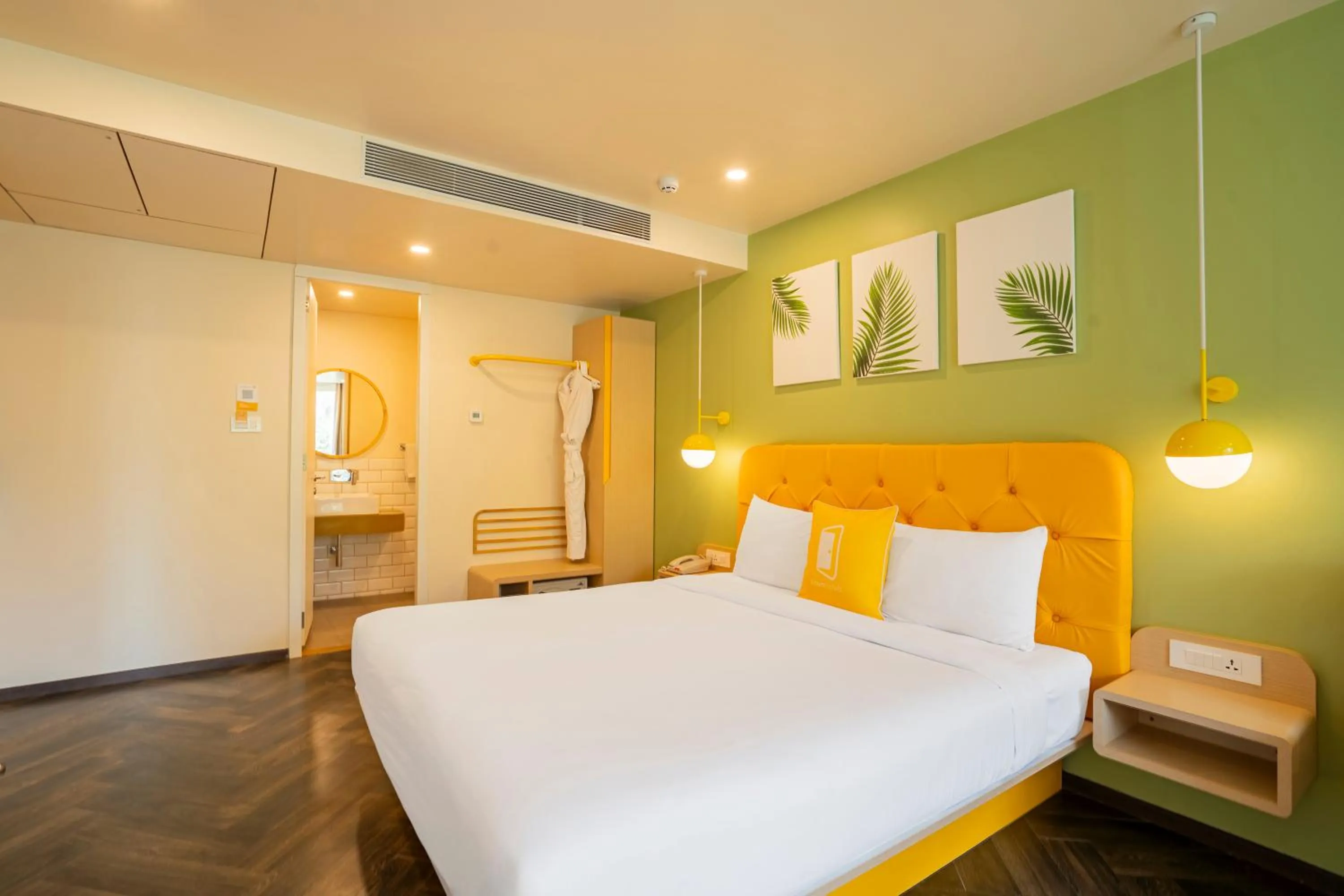 Bedroom, Bed in Bloom Hotel - Dona Paula