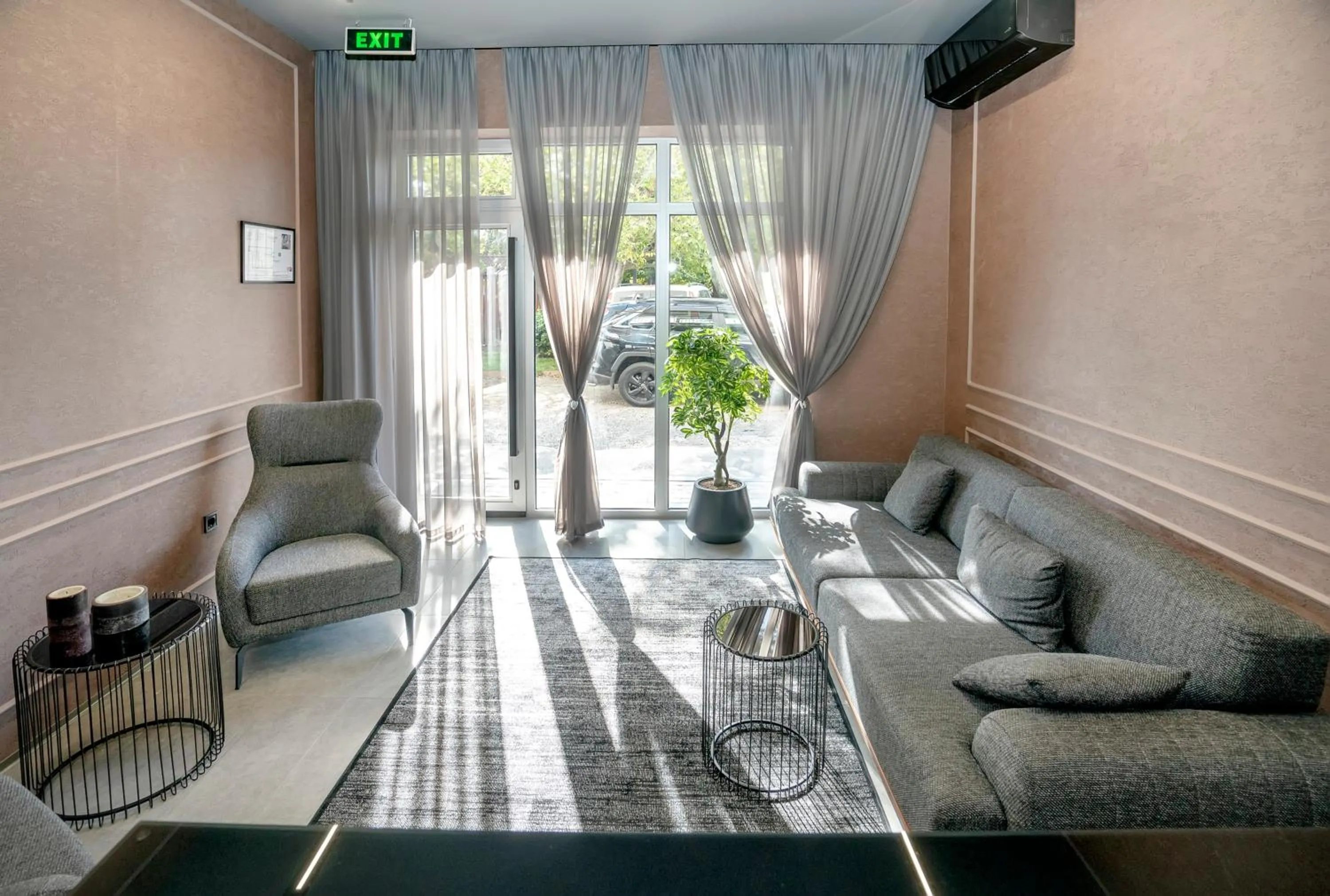 Living room in Hotel Best Tbilisi