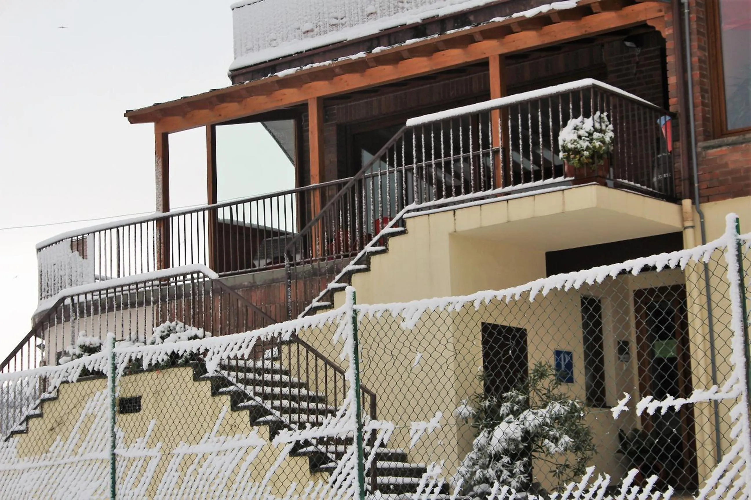 Property building in Gazteategi