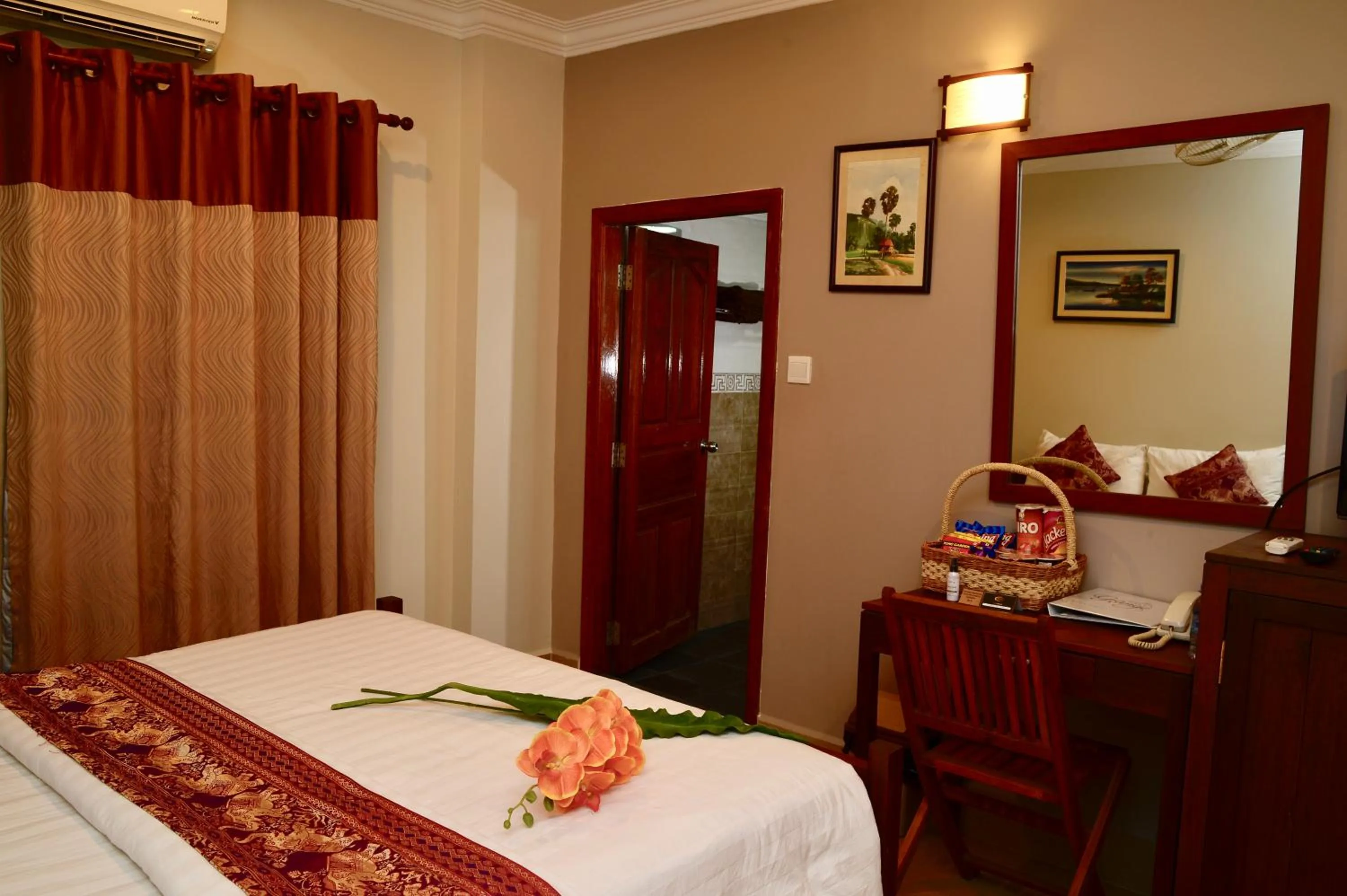 Photo of the whole room, Bed in Villa Grange