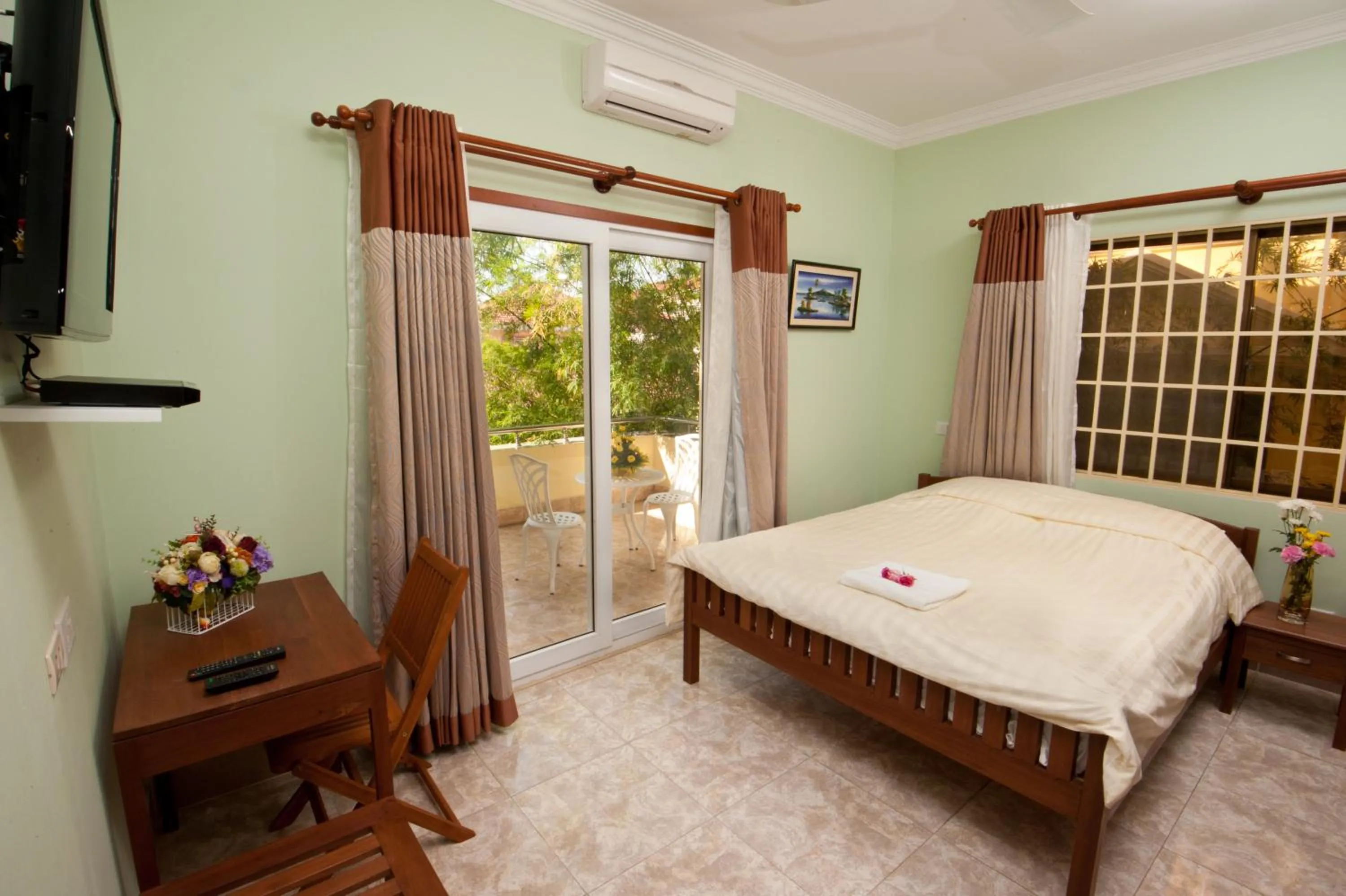 Bedroom, Bed in Villa Grange