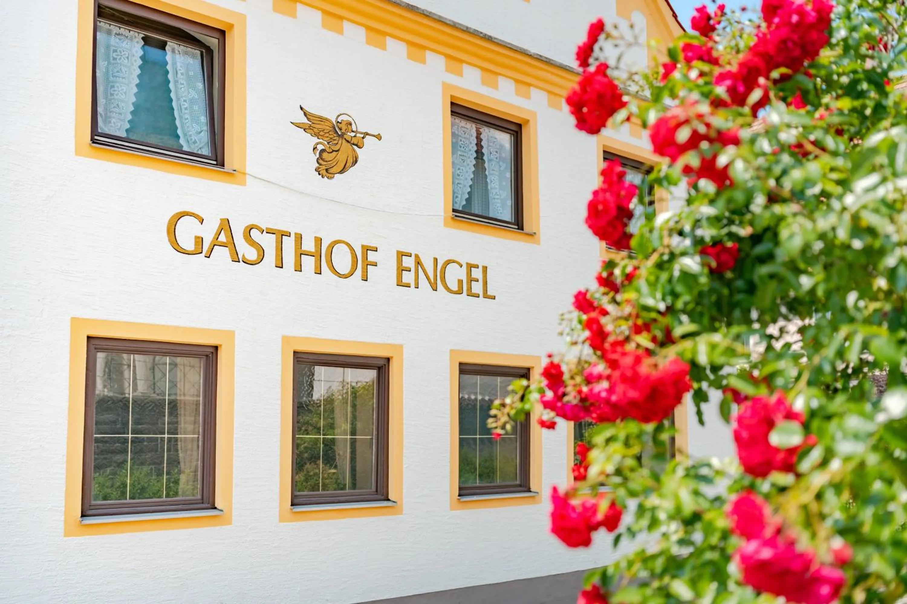 Facade/entrance in Hotel garni "Zum Engel"