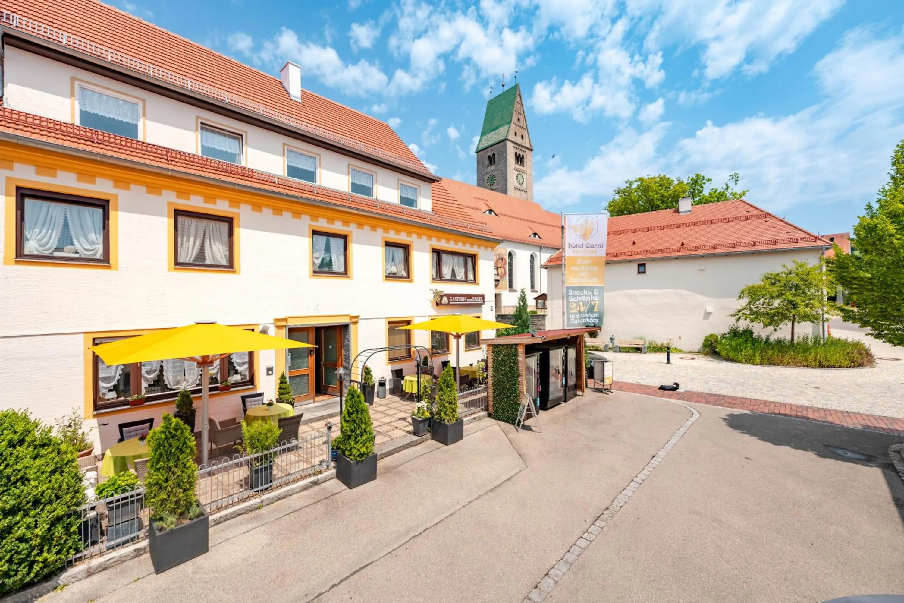 Facade/entrance in Hotel garni "Zum Engel"