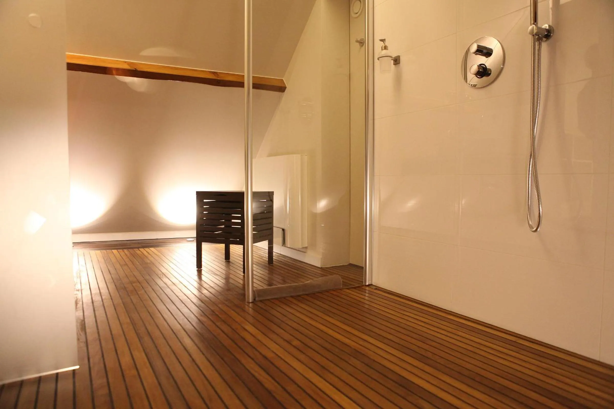 Shower in B&B Villa Emma