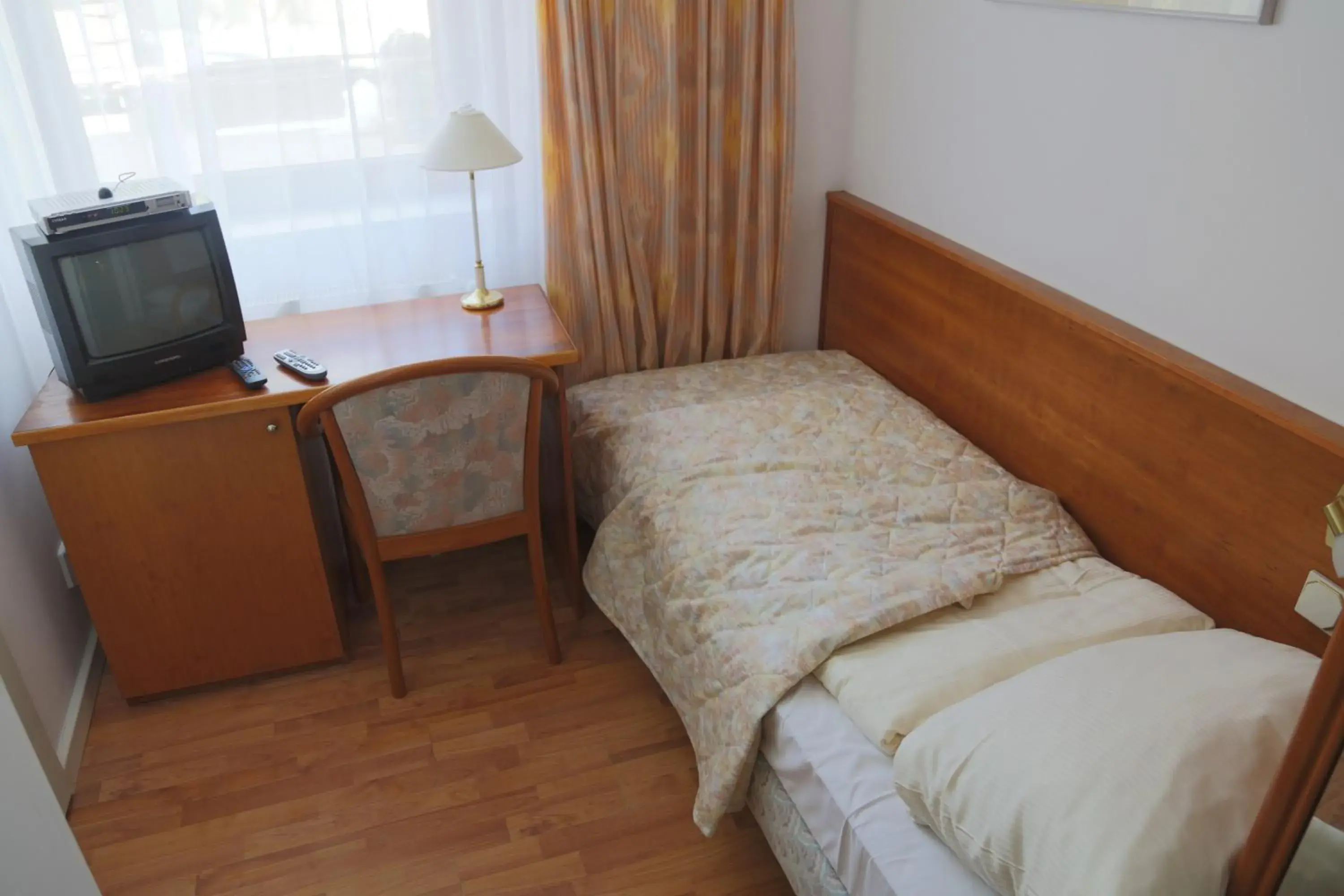 Single Room with Bathroom in WIlla Maksymilian Bed and Breakfast Single Room with Bathroom in WIlla Maksymilian Bed and Breakfast