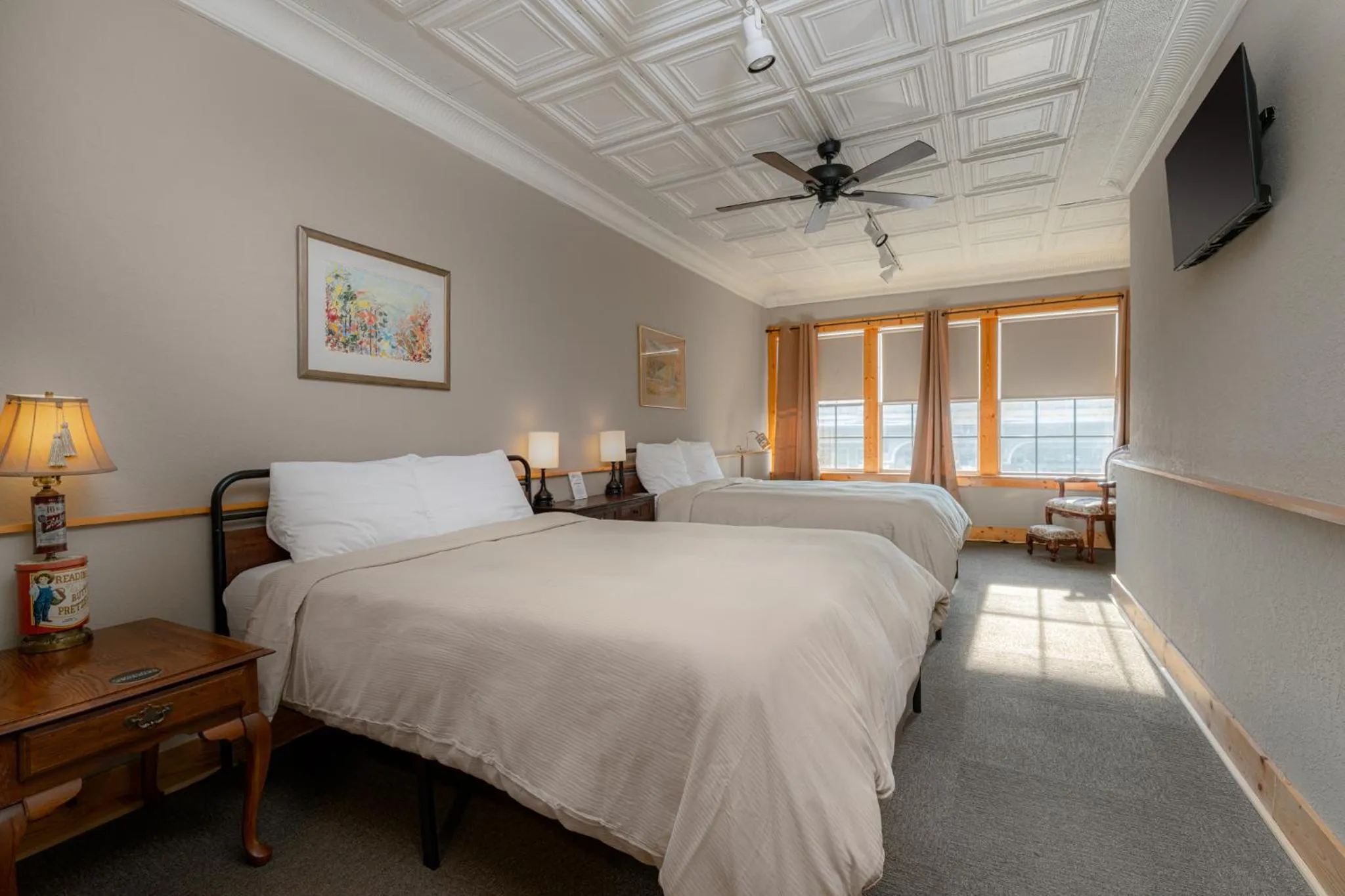 Bedroom, Bed in The NuWray Hotel & Carriage House