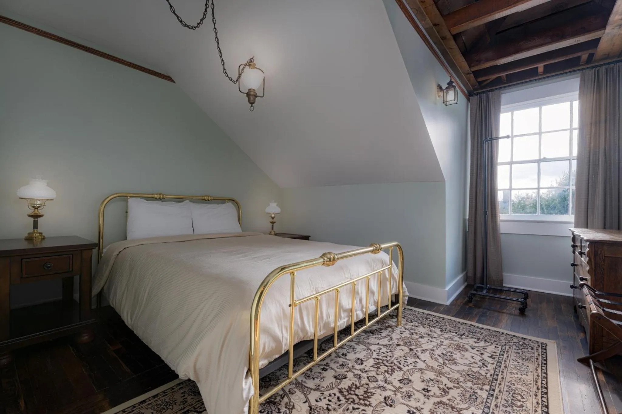 Bedroom, Bed in The NuWray Hotel & Carriage House