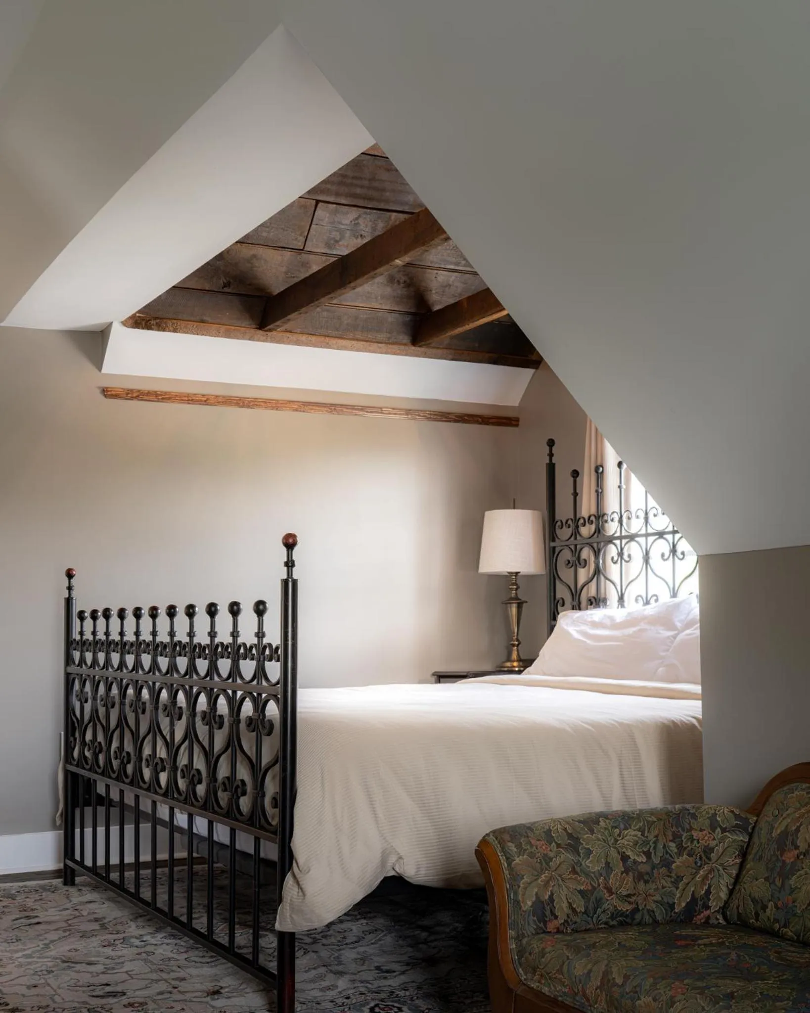 Bedroom, Bed in The NuWray Hotel & Carriage House