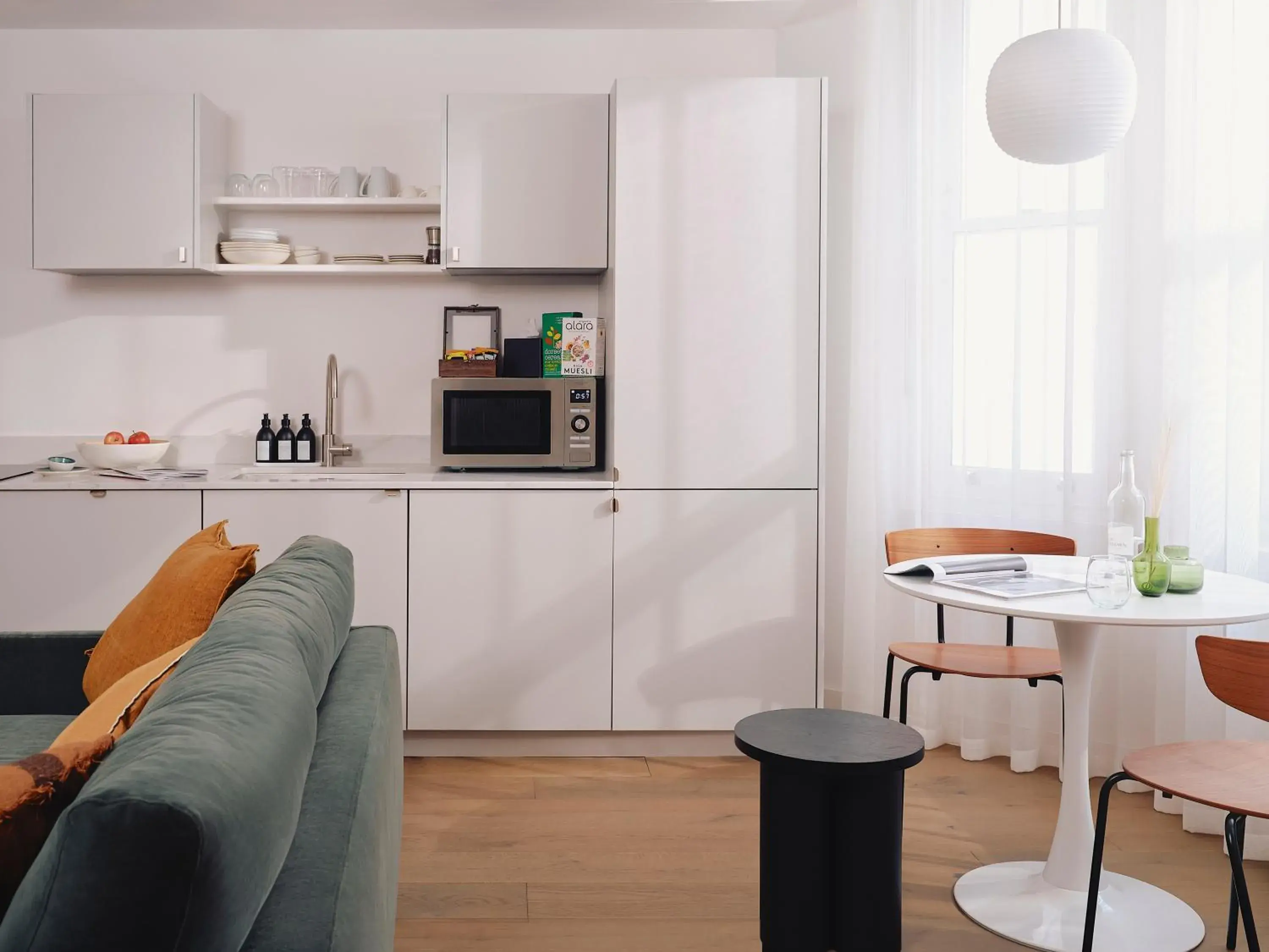 Executive One-Bedroom Apartment in The Marloes Executive One-Bedroom Apartment in The Marloes