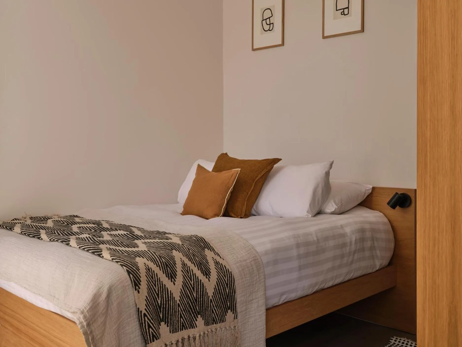 Bedroom, Bed in The Marloes