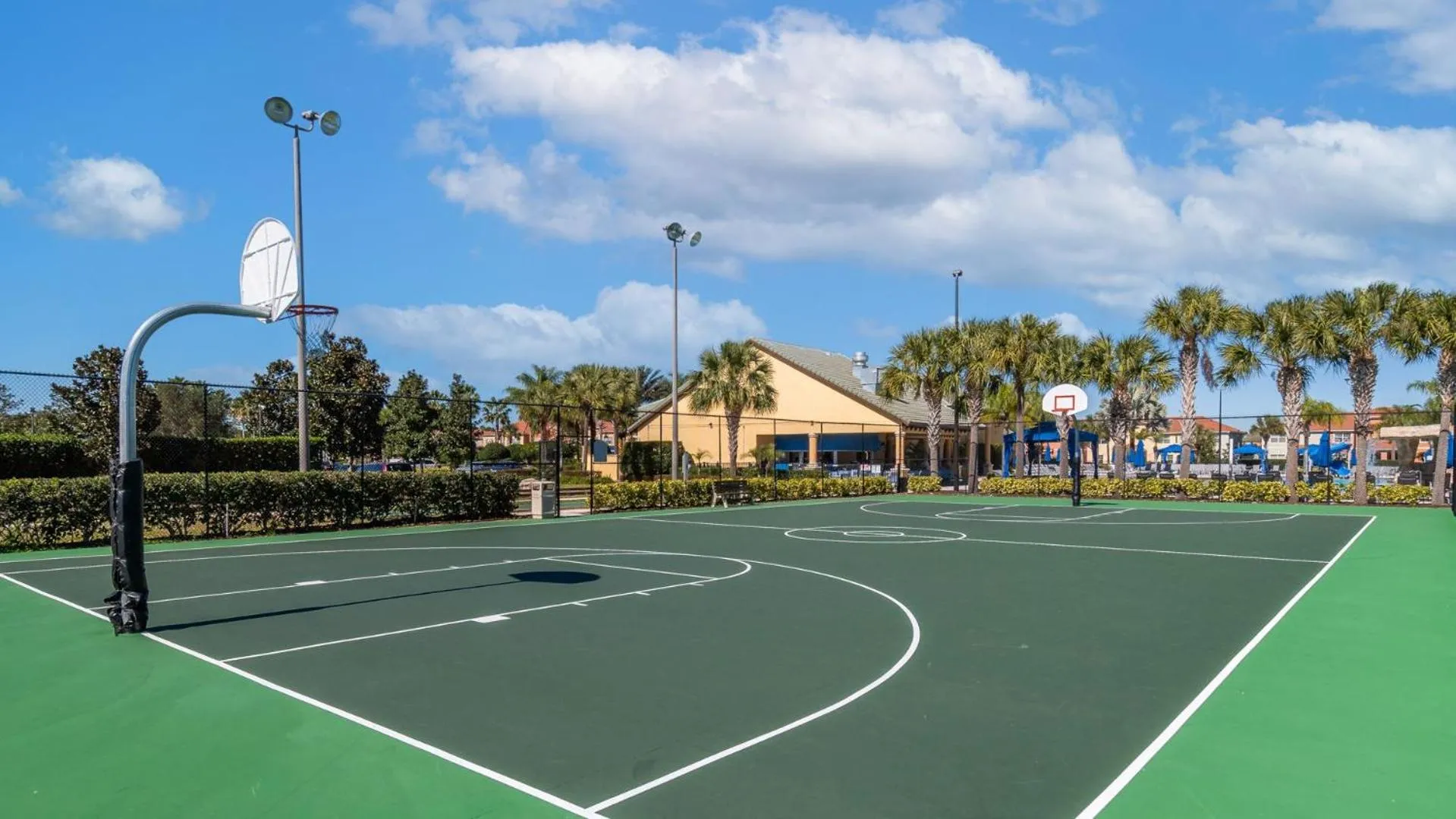 Tennis court in 8931 Cuban Palm