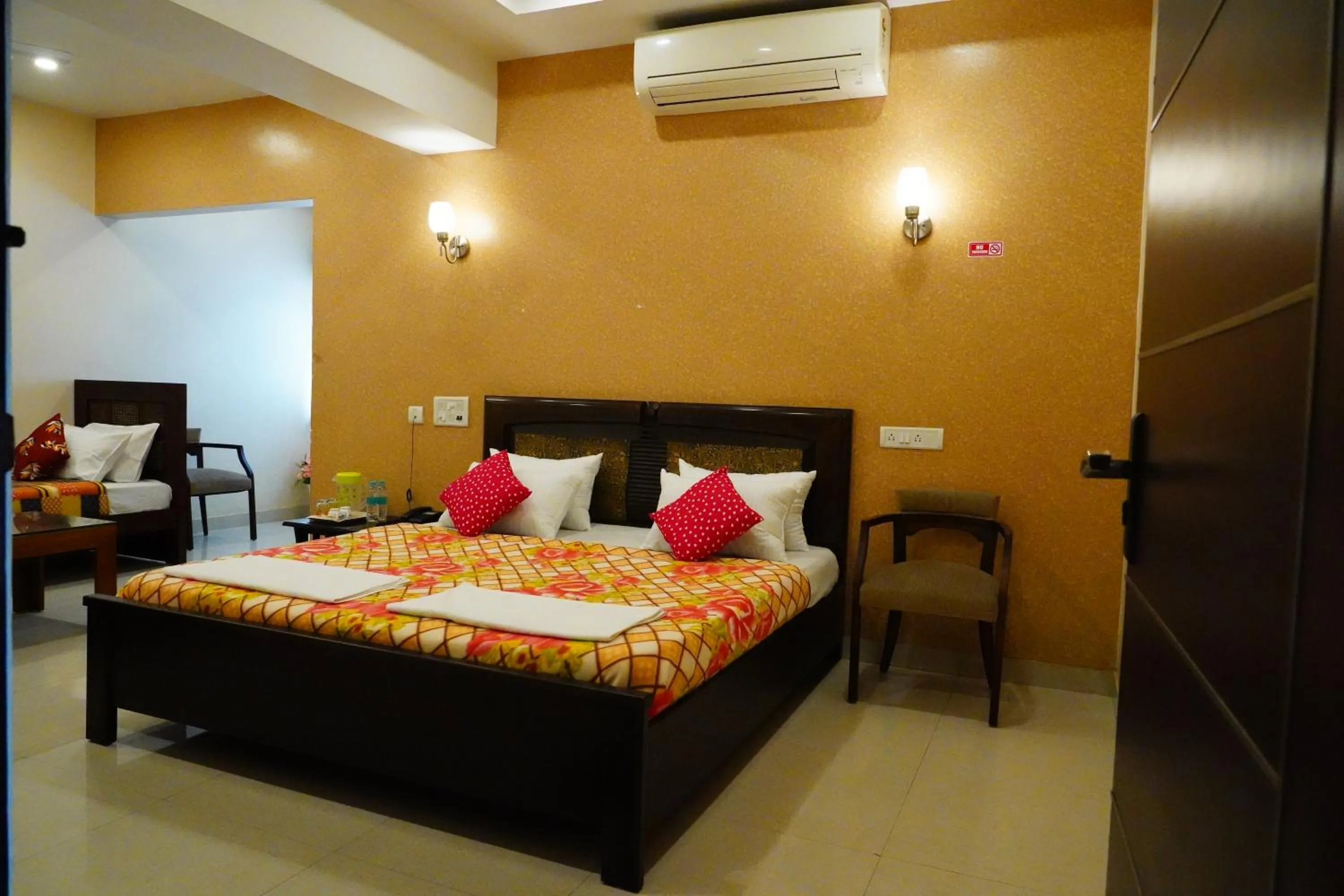 Bed in Vinayagam Residency