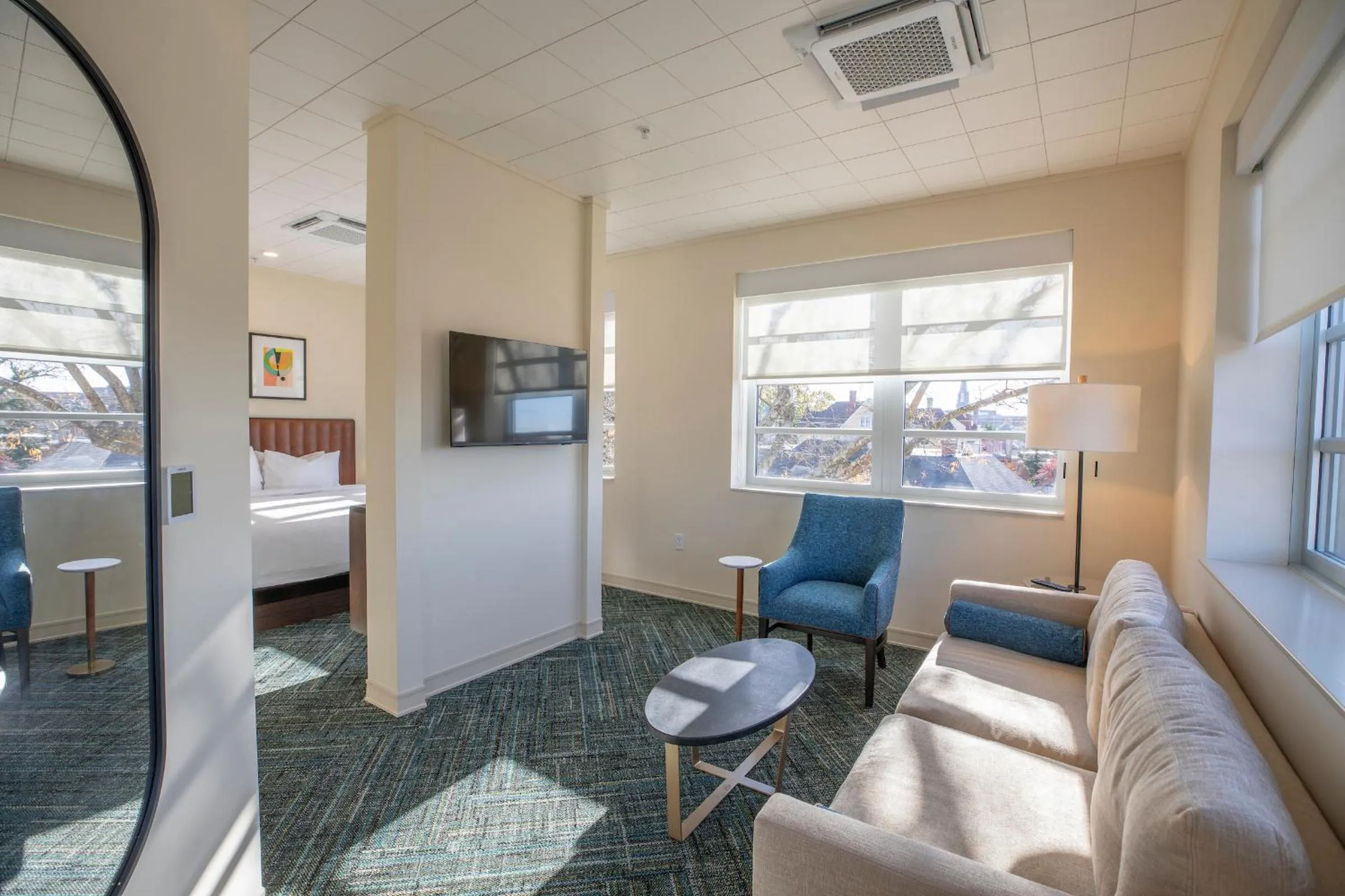 Living room, Bed in The Holbrook Hotel