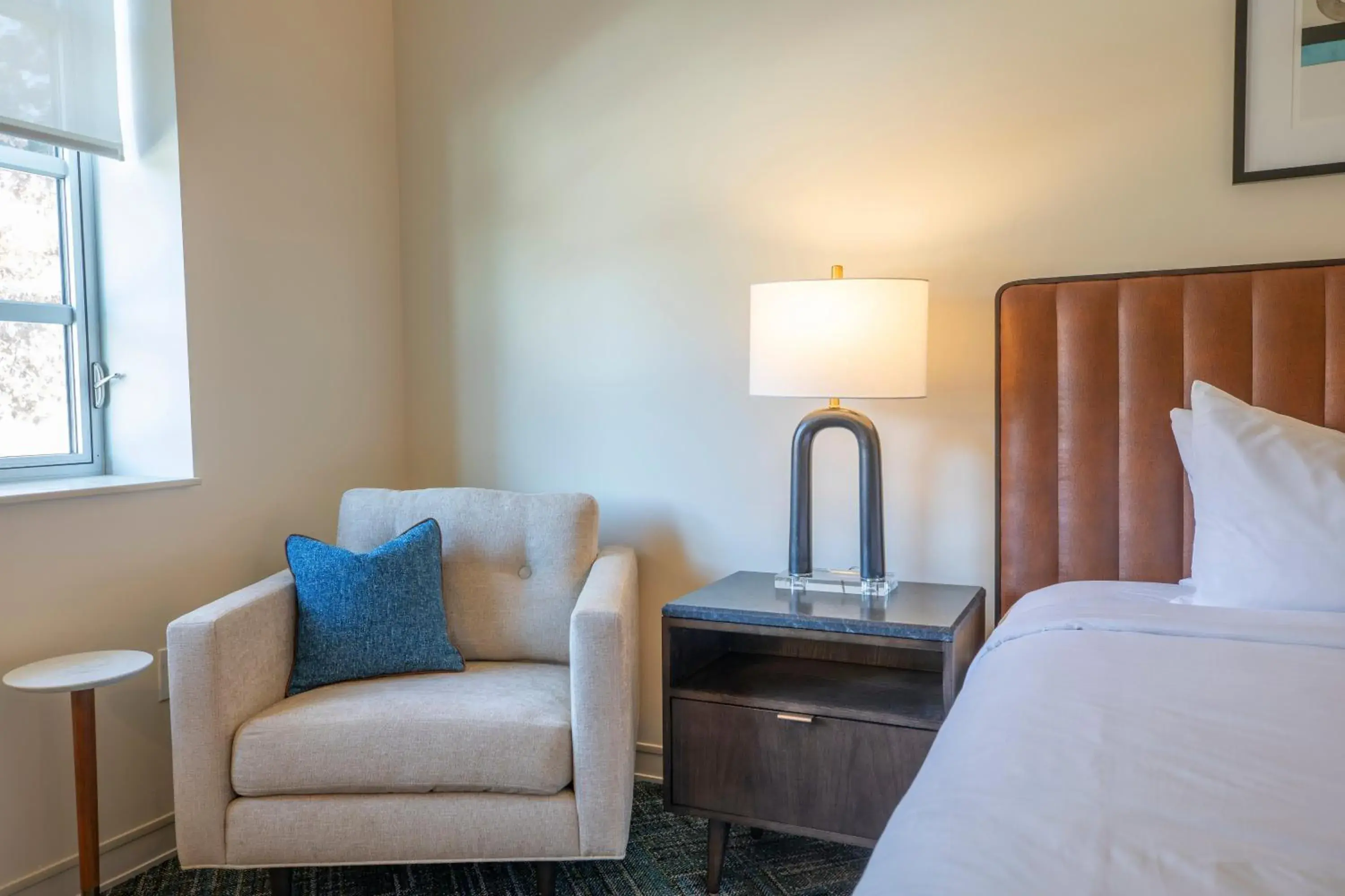 Standard King Room in The Holbrook Hotel Standard King Room in The Holbrook Hotel