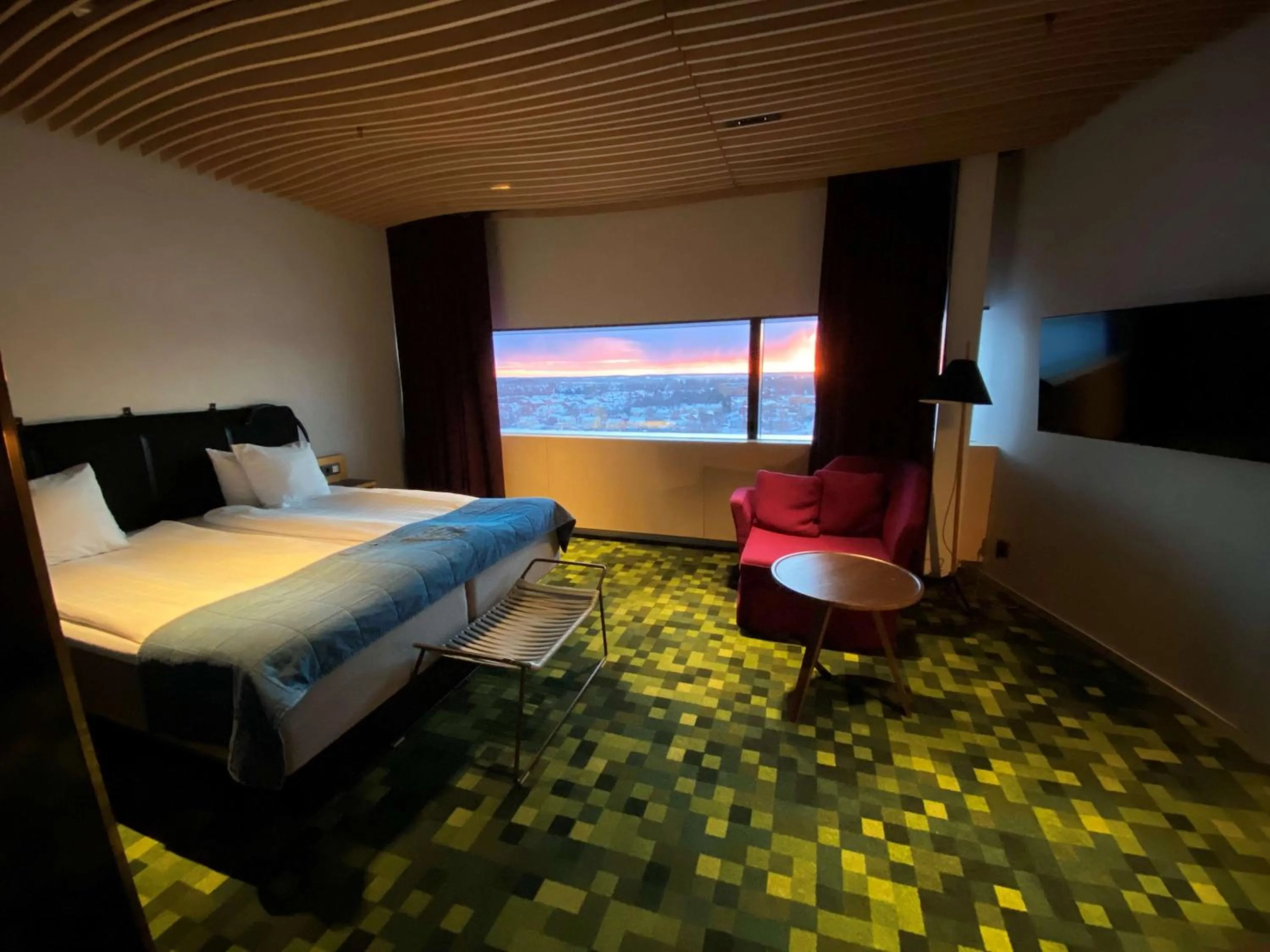 Photo of the whole room, Bed in U&Me; BW Signature Collection