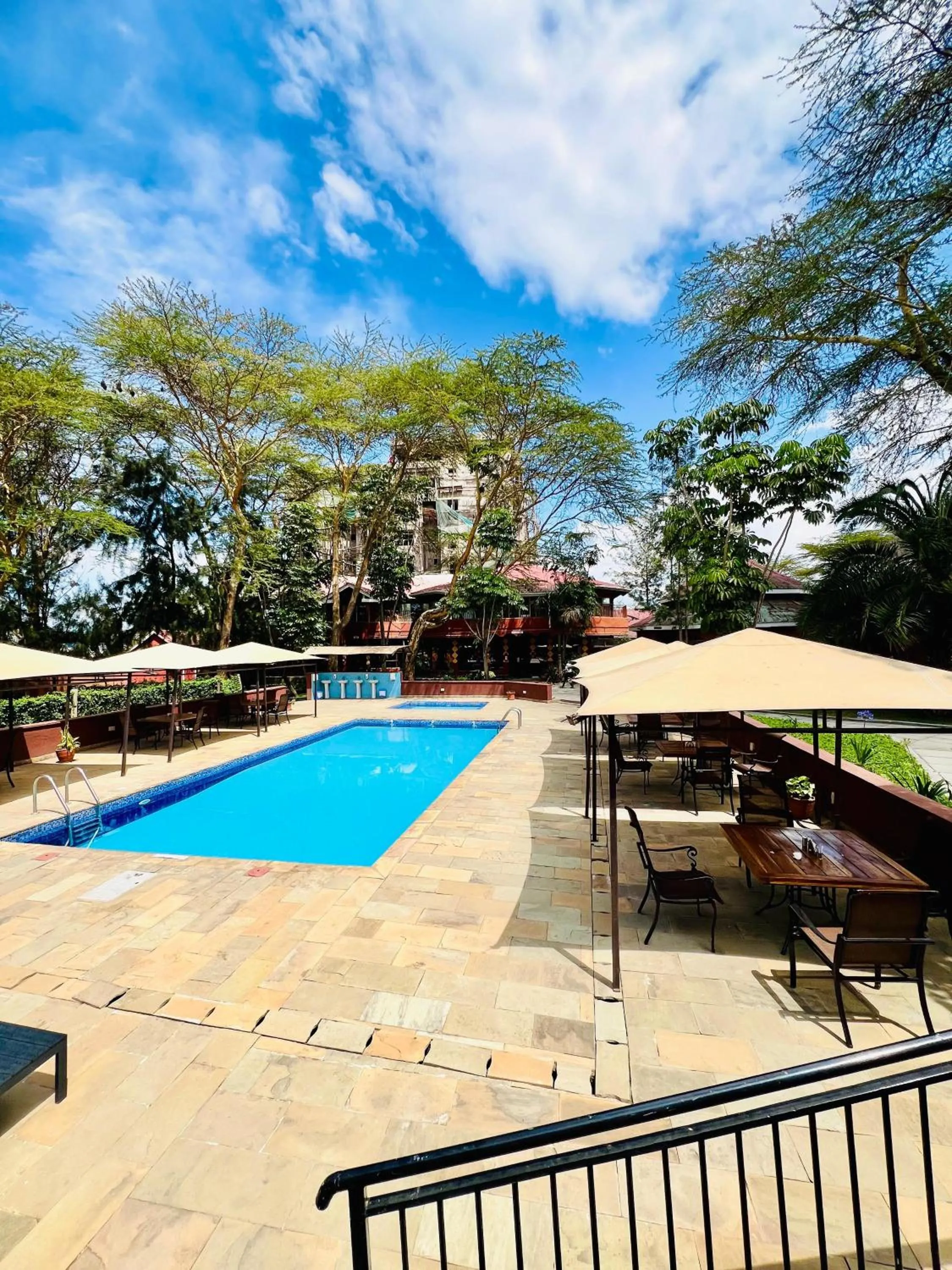 Swimming pool in Sweet Lake Resort