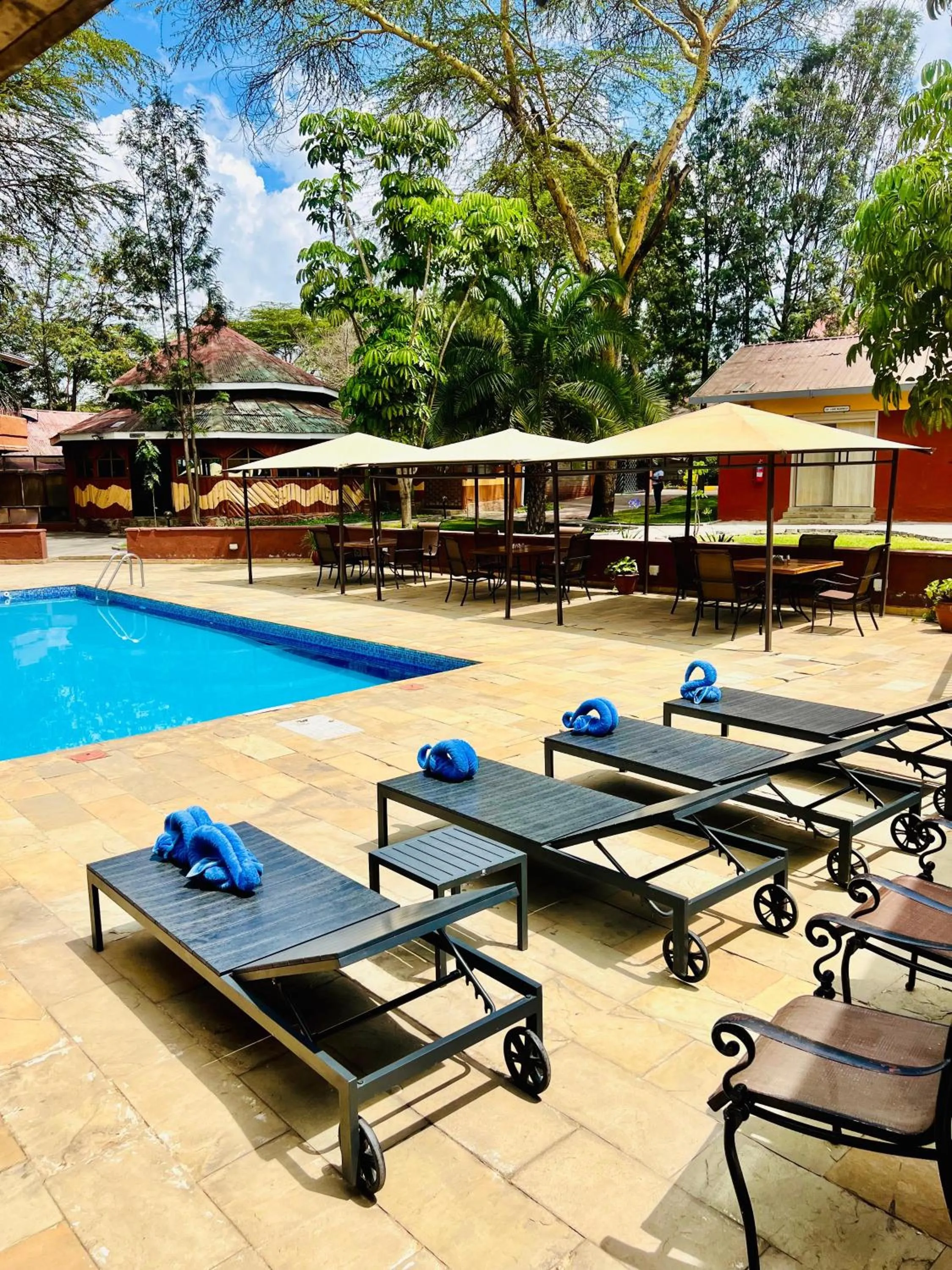 Pool view in Sweet Lake Resort