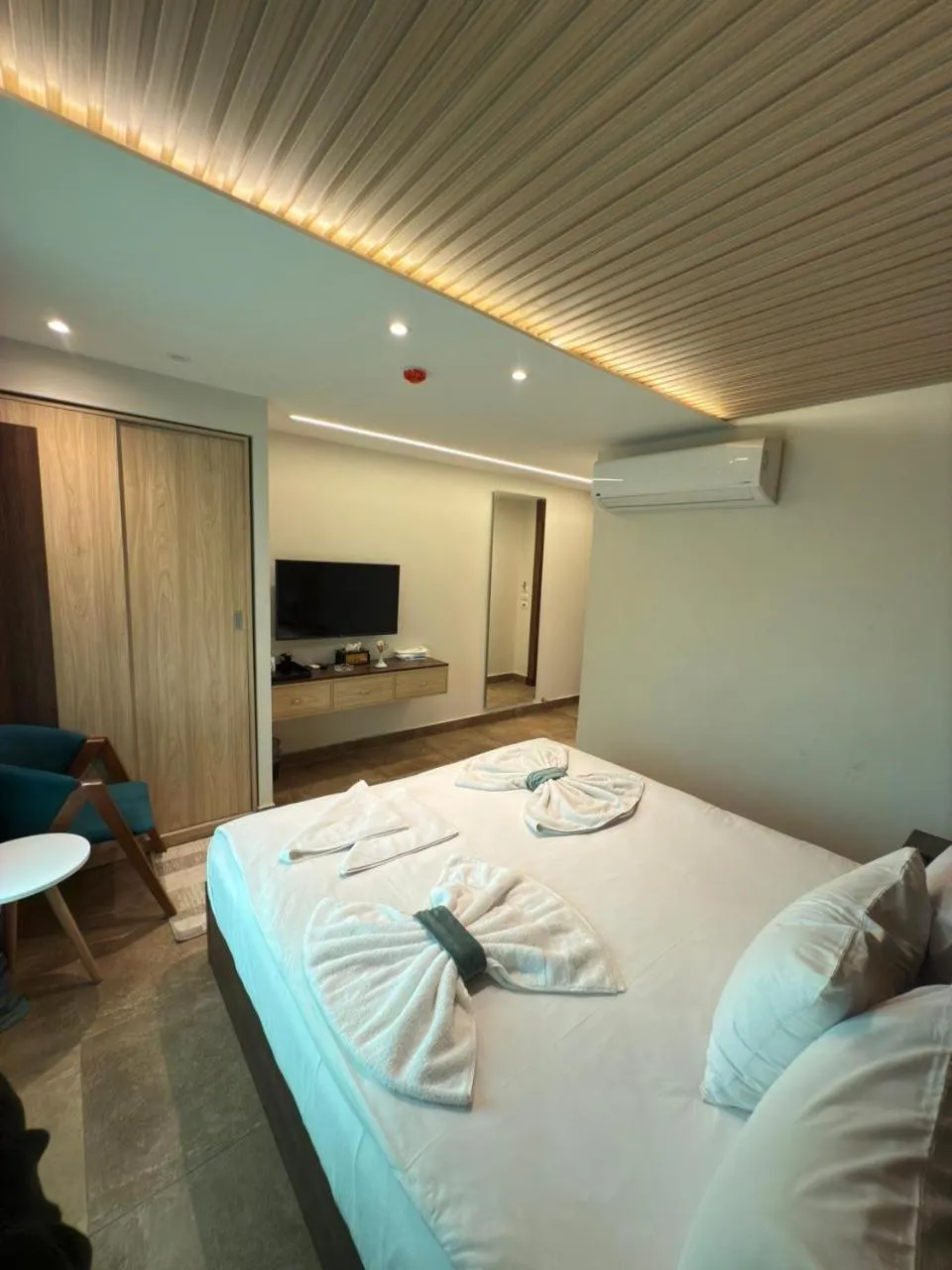 Bedroom, Bed in Blue Pyramids Eyes Hotel