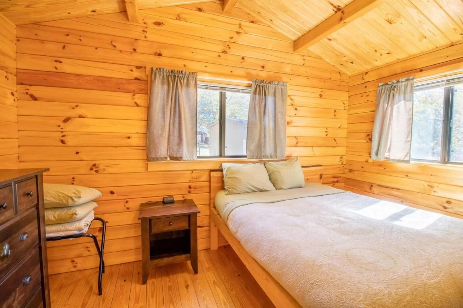 Bedroom, Bed in Wilderness Presidential Resort