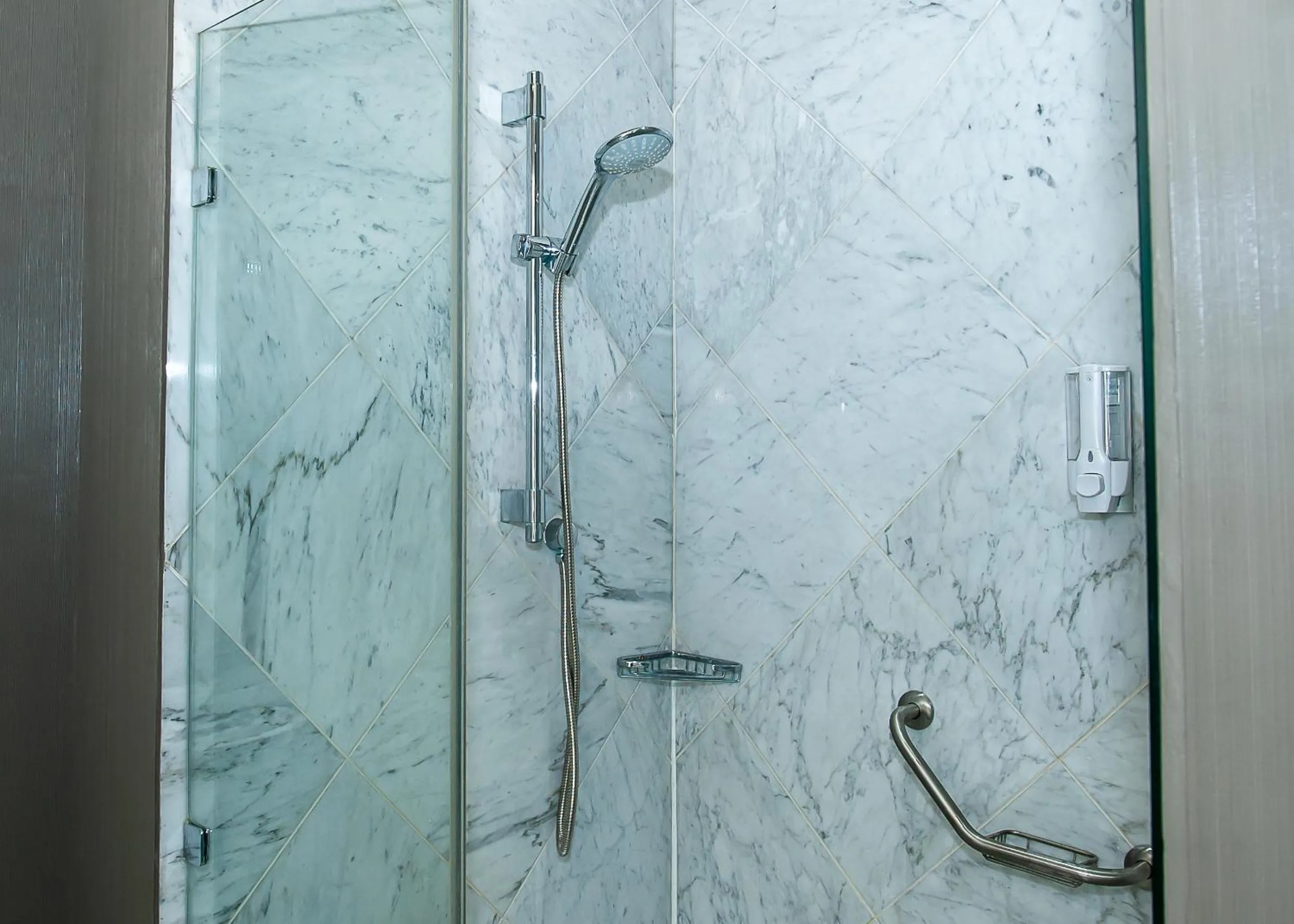 Shower in Casa Esmeralda