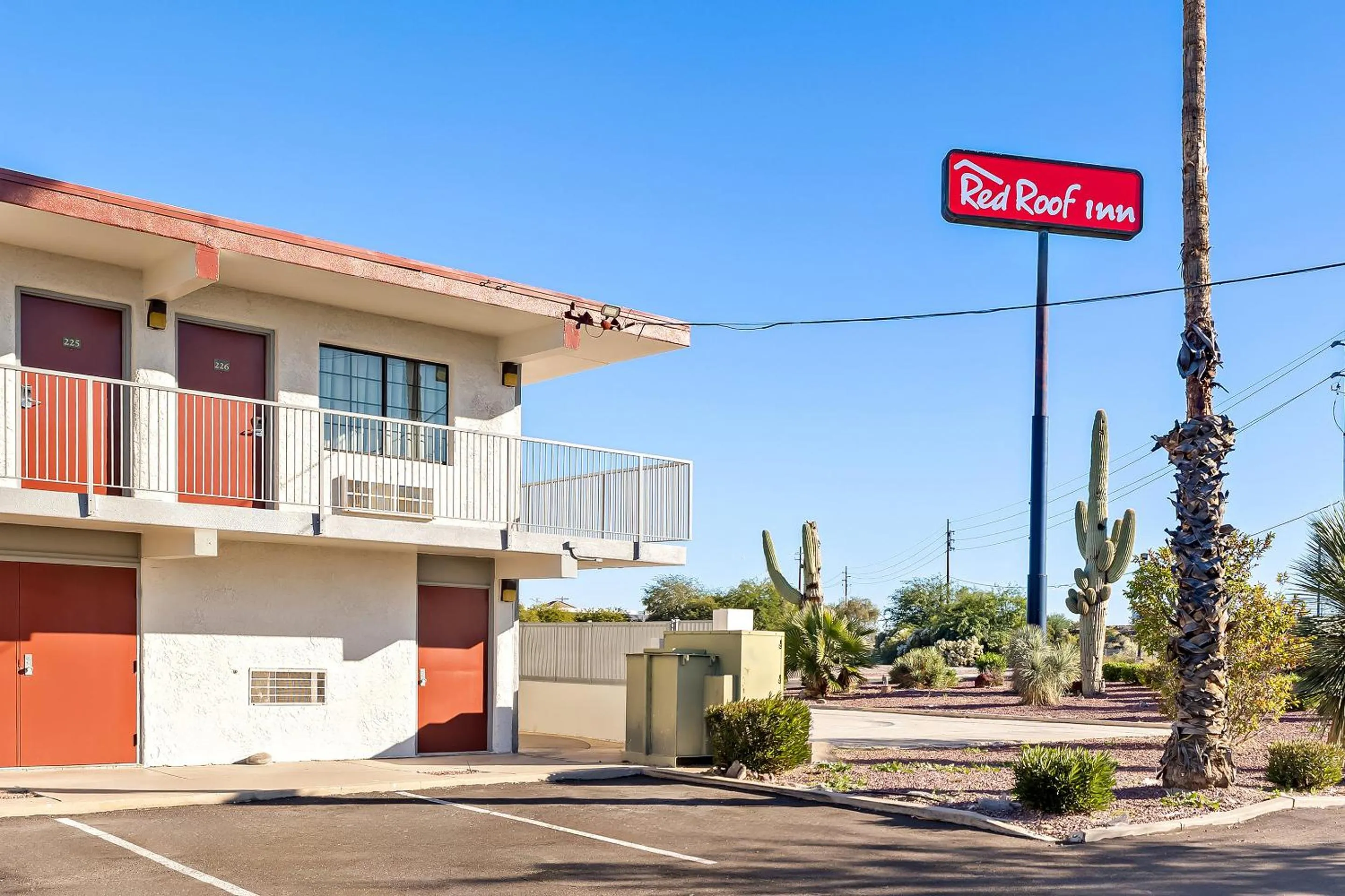 Property building in Red Roof Inn Tucson - Vail