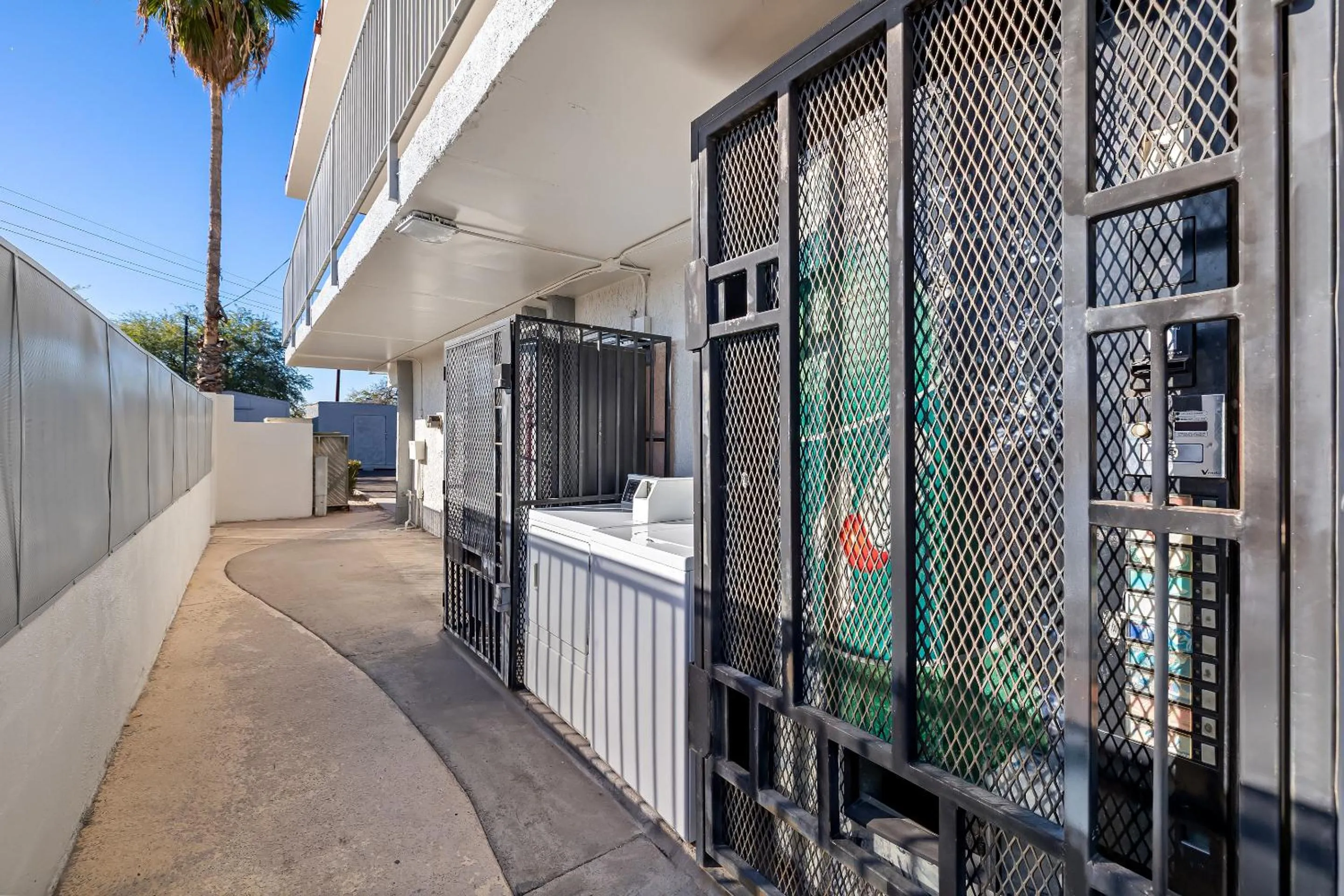 laundry in Red Roof Inn Tucson - Vail