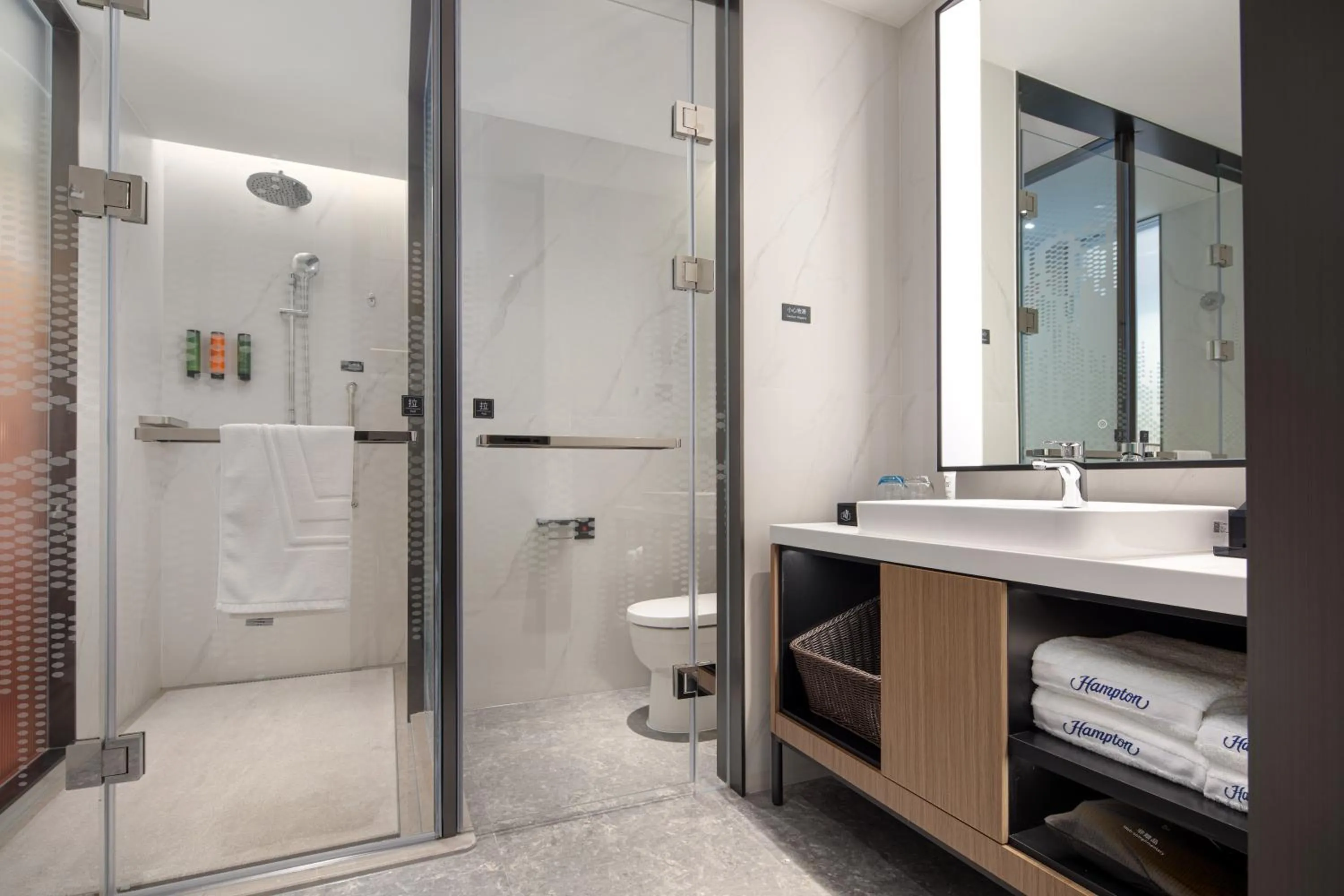 广州新塘站希尔顿欢朋酒店