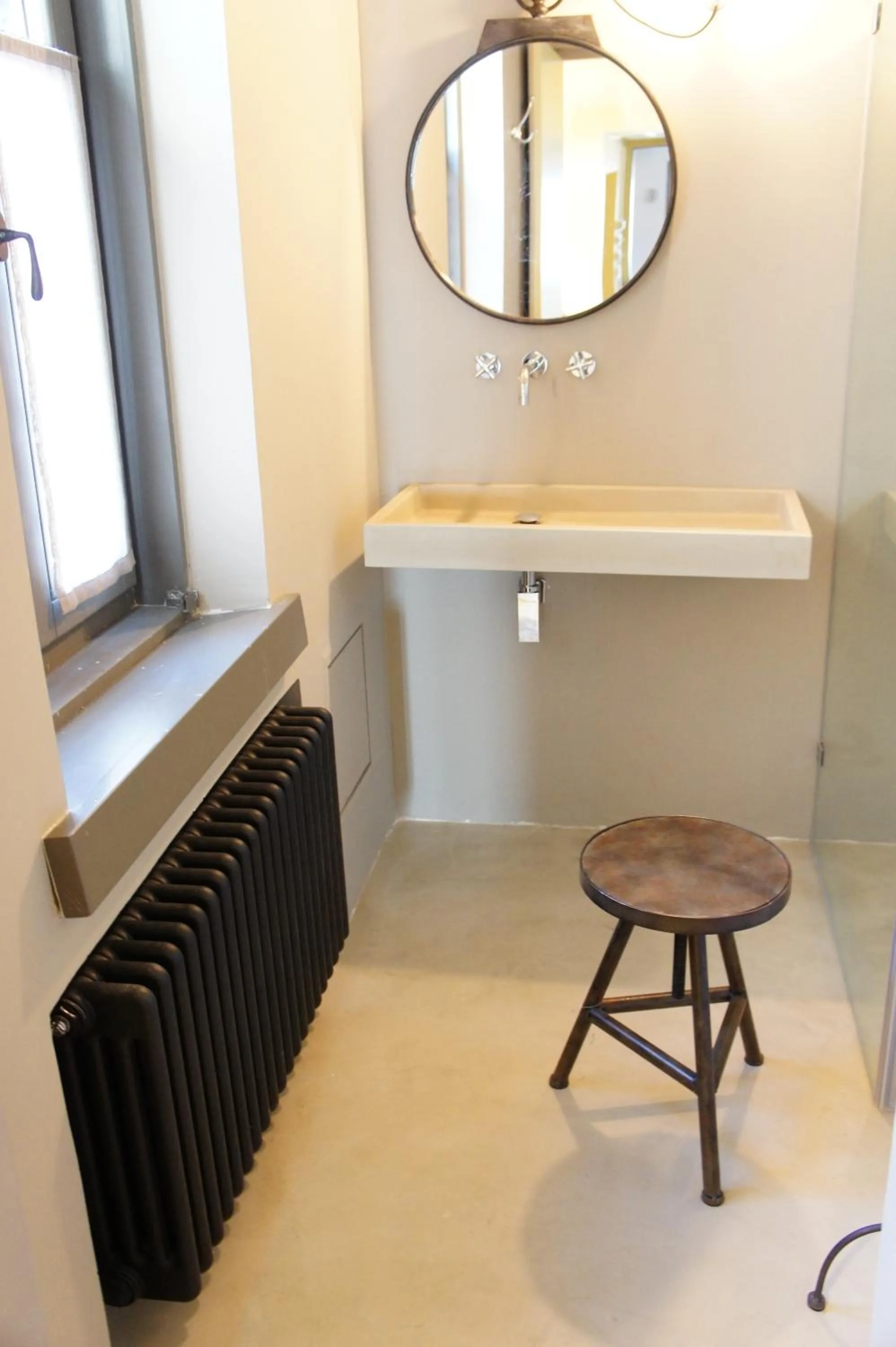 Shower in "Apeiros Chora" Hotel, Zagori