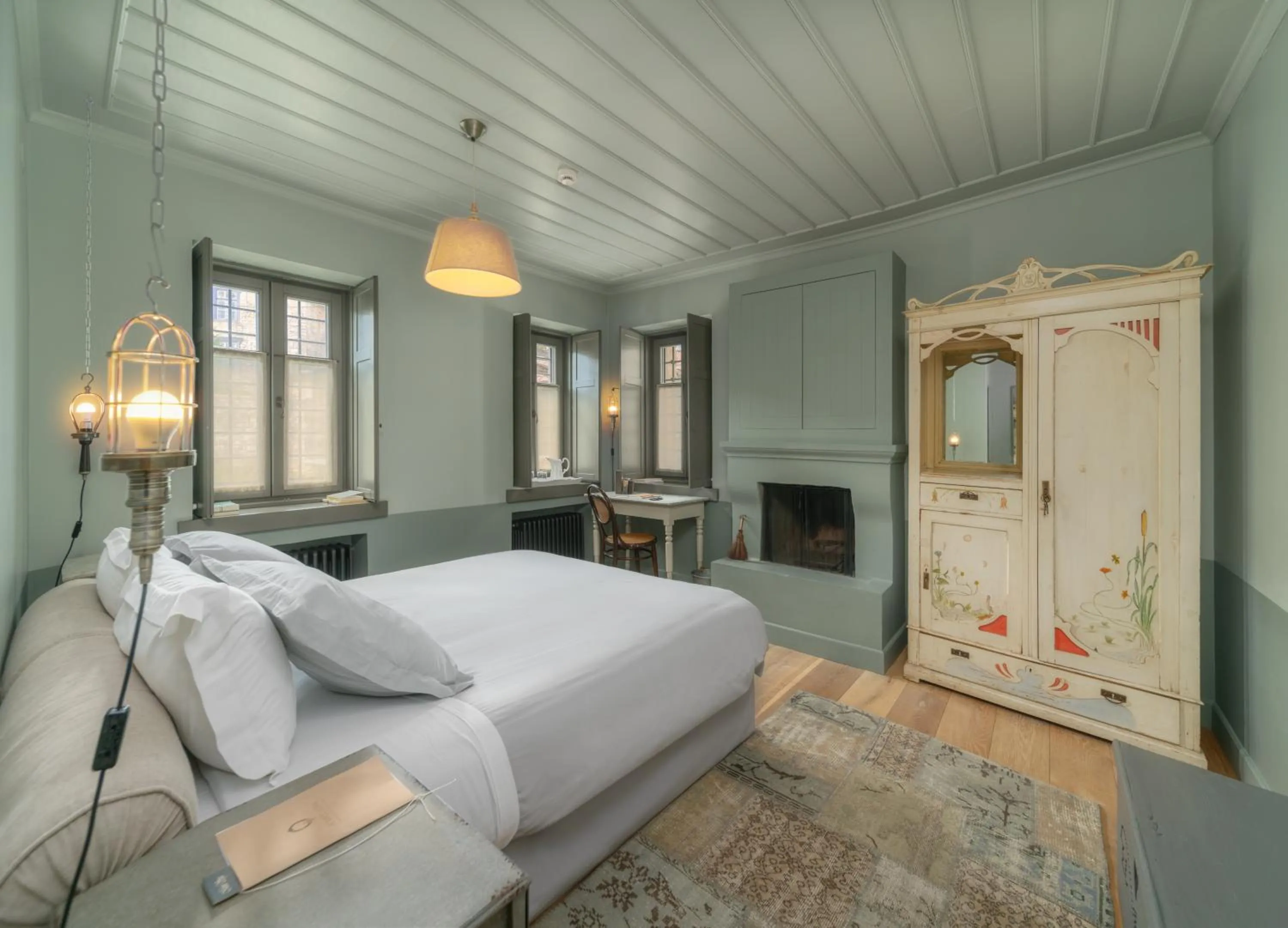 Bed in "Apeiros Chora" Hotel, Zagori