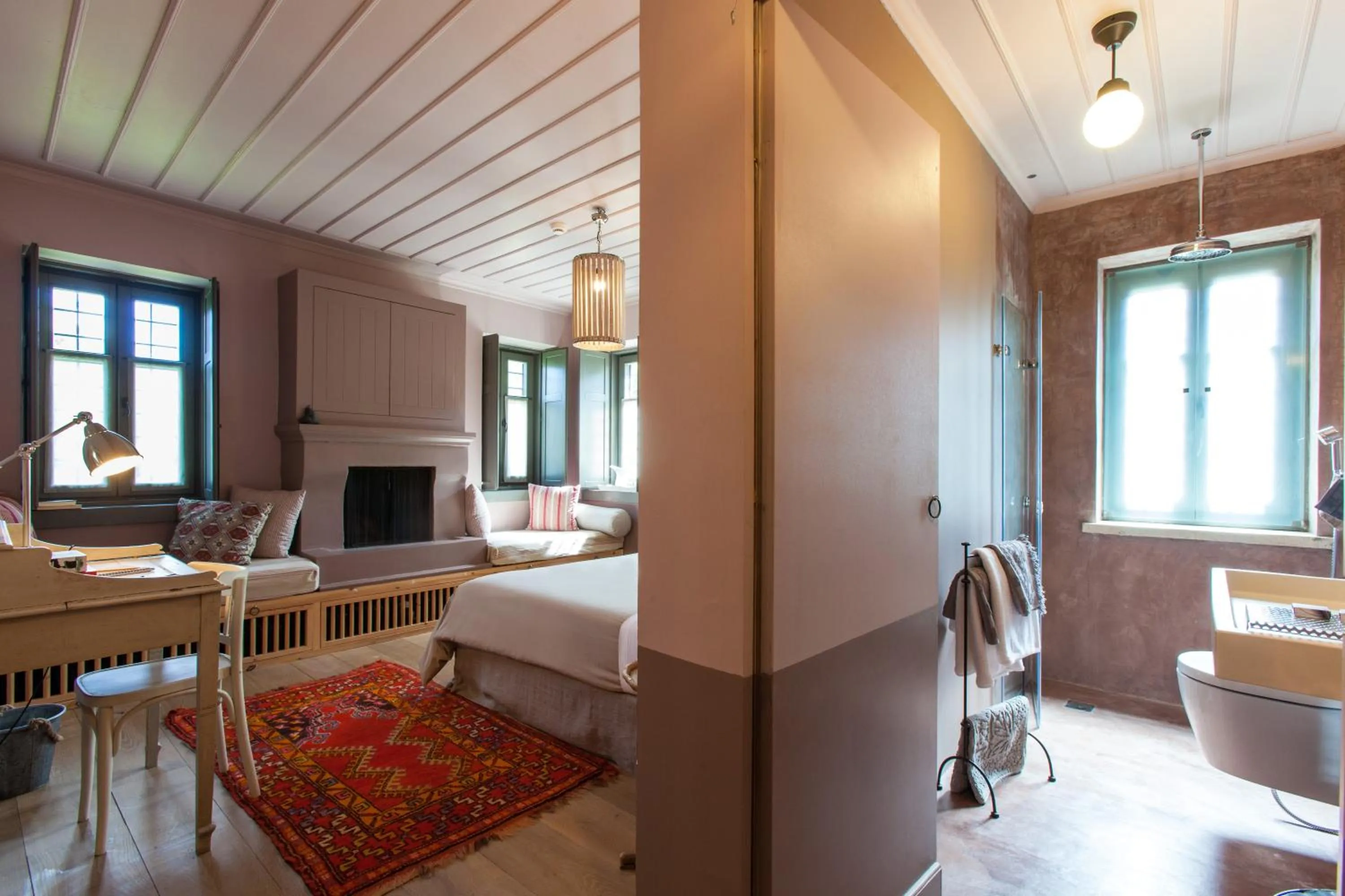 Bed in "Apeiros Chora" Hotel, Zagori