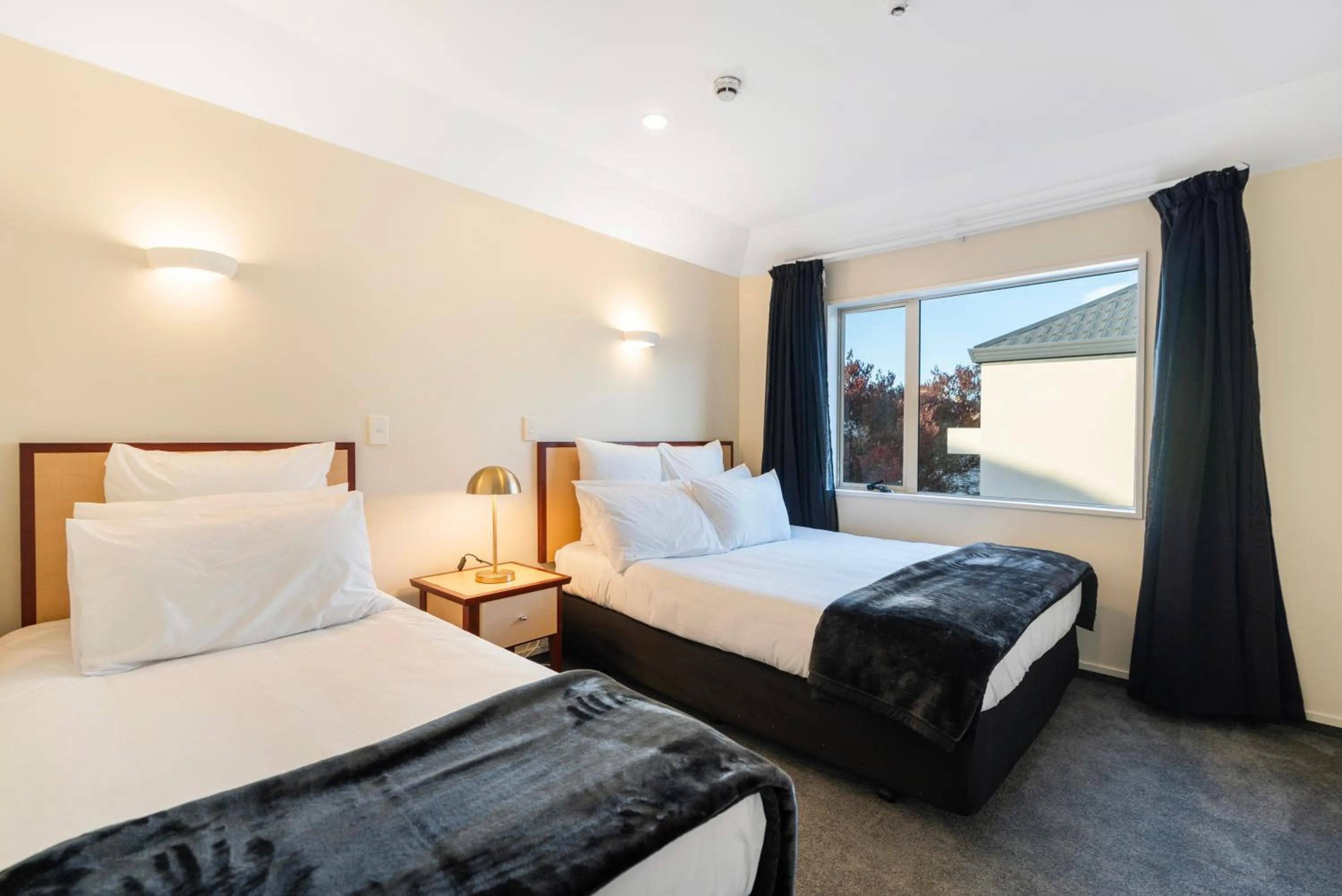 Bedroom, Bed in Daffodil Motel