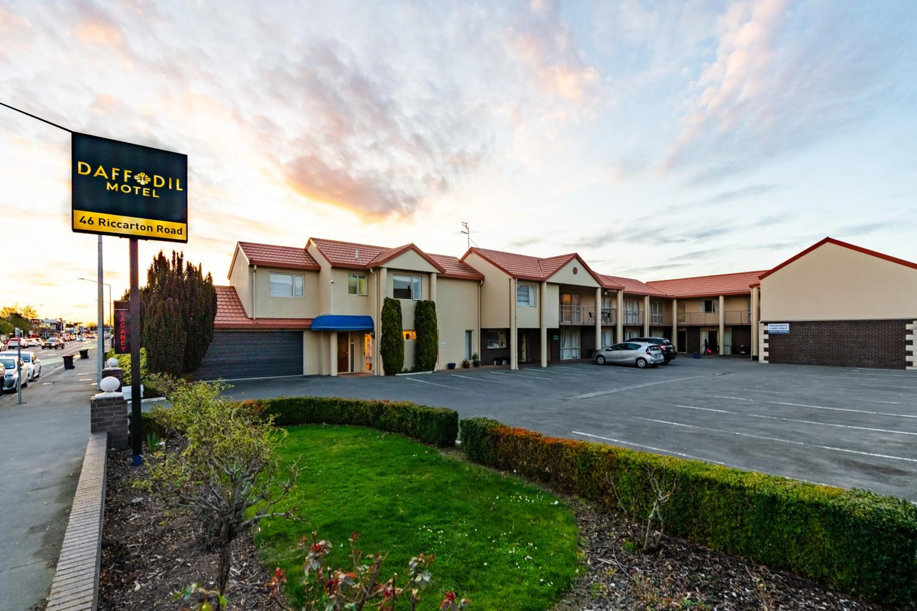 Property building in Daffodil Motel