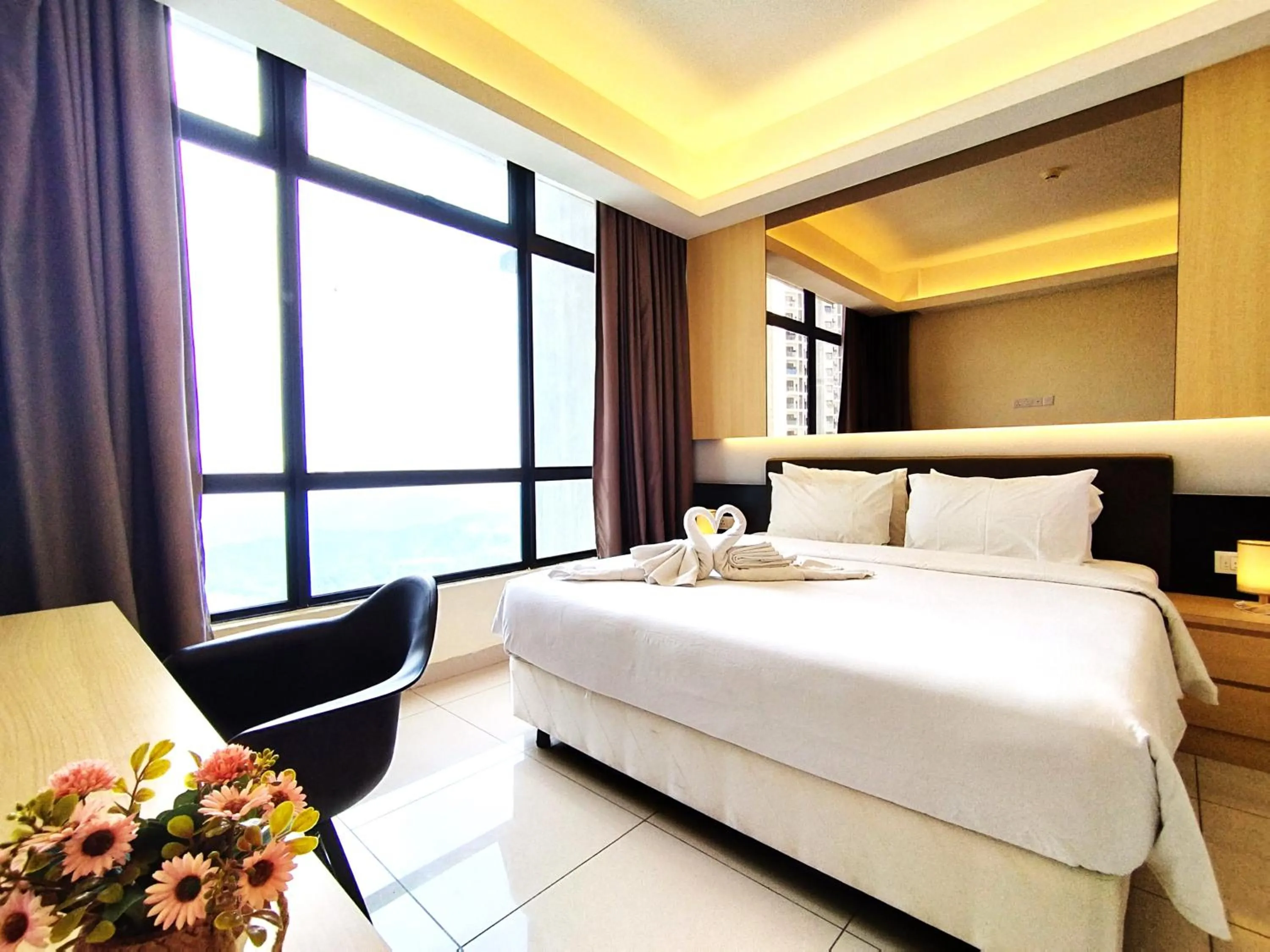 Bedroom, Bed in GENTING FoggyCold StayCation AT Ion Delemen By HAPYHOME