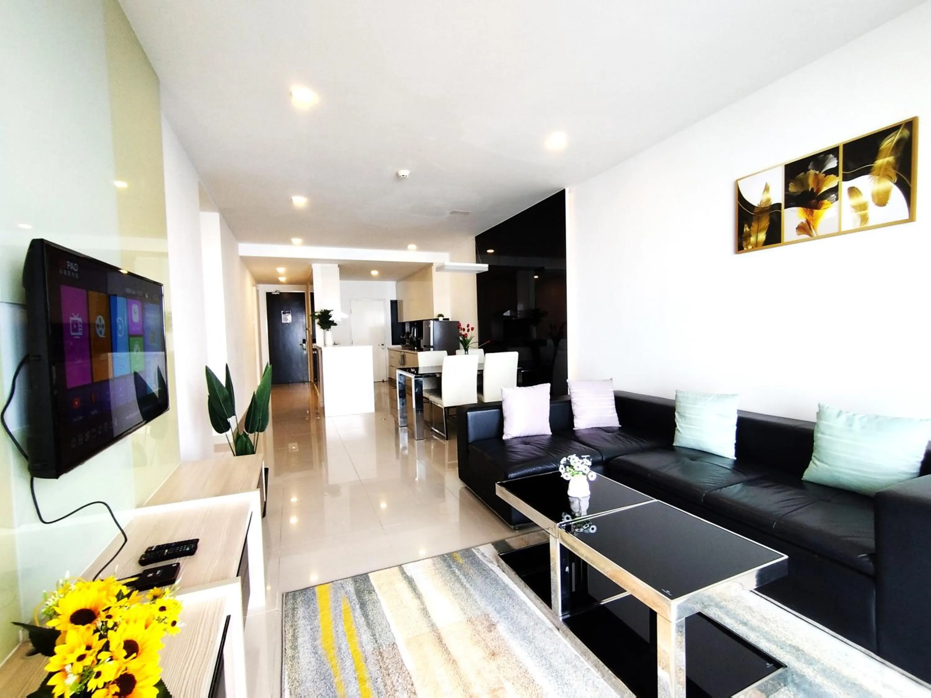 Living room in GENTING FoggyCold StayCation AT Ion Delemen By HAPYHOME