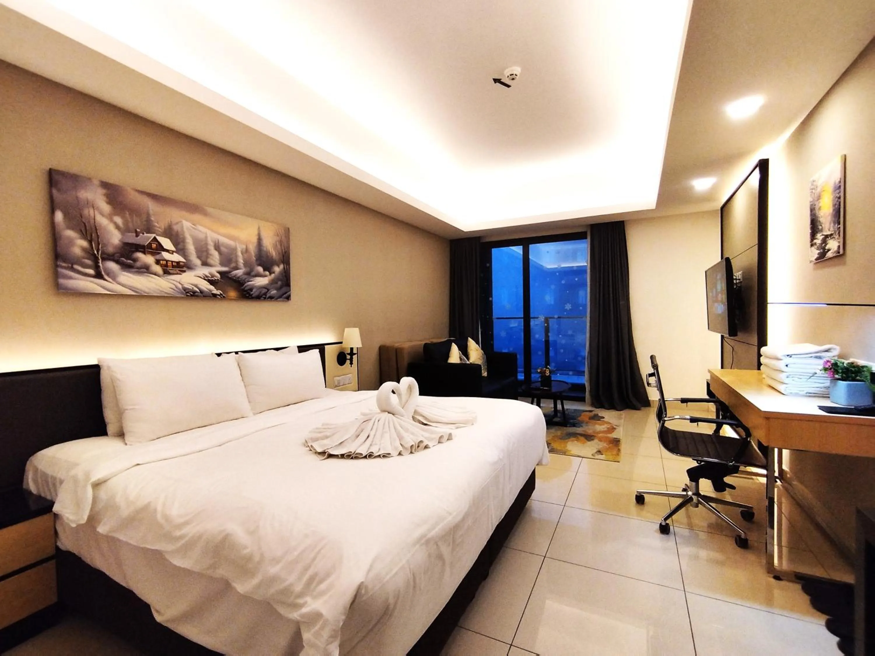 Bedroom, Bed in GENTING FoggyCold StayCation AT Ion Delemen By HAPYHOME