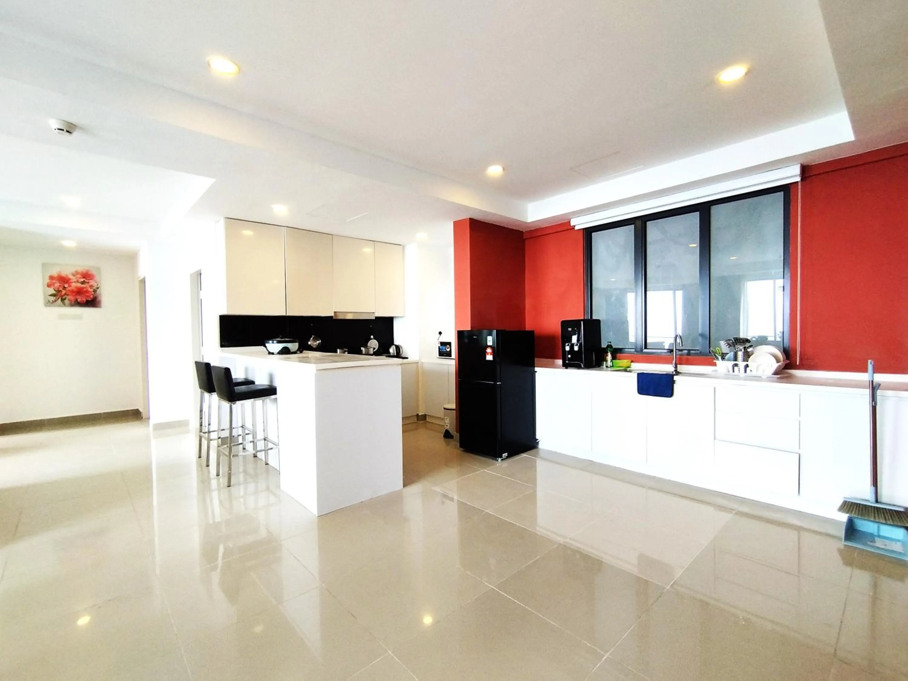 Living room in GENTING FoggyCold StayCation AT Ion Delemen By HAPYHOME